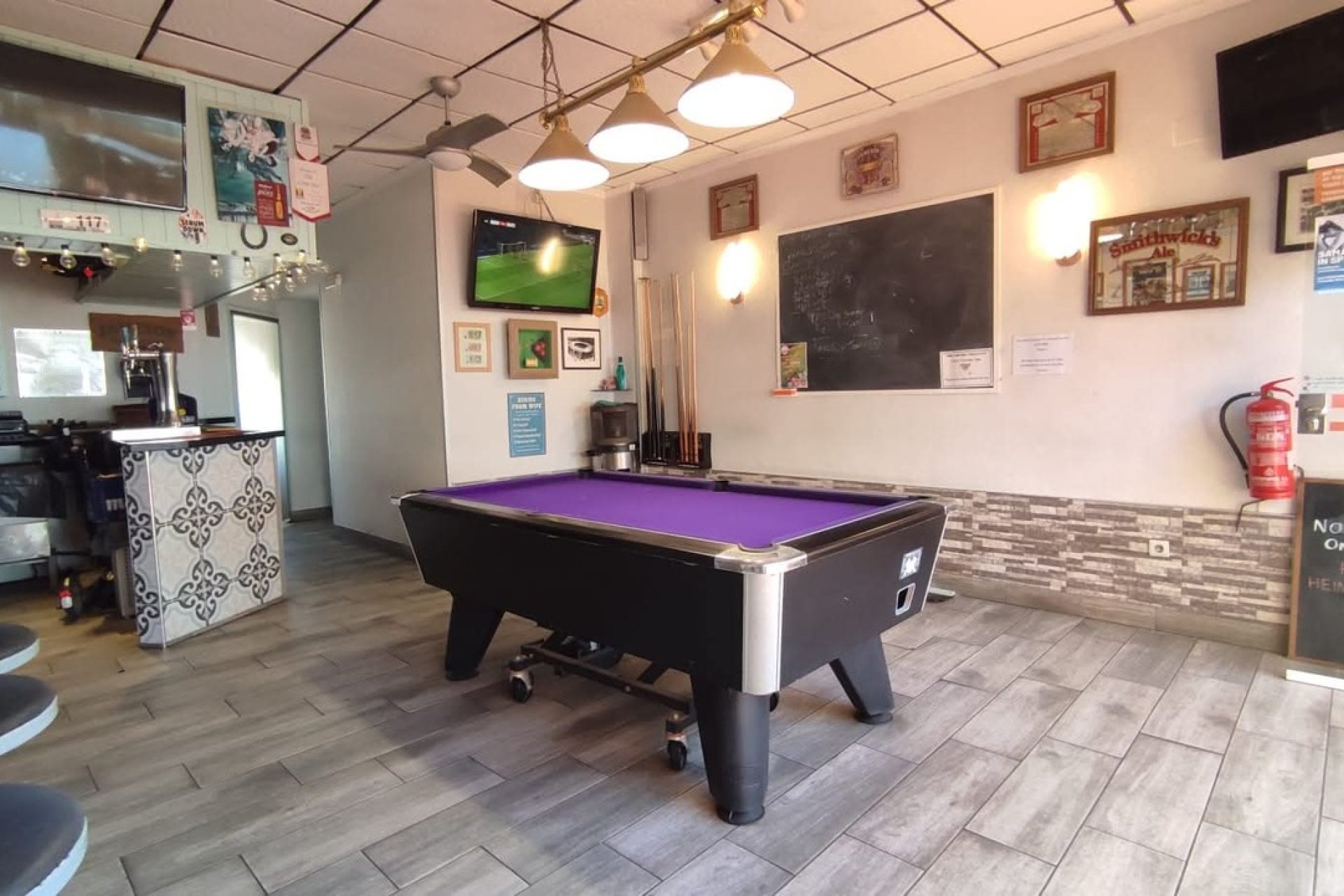 Resale - Commercial Unit -
Los Altos