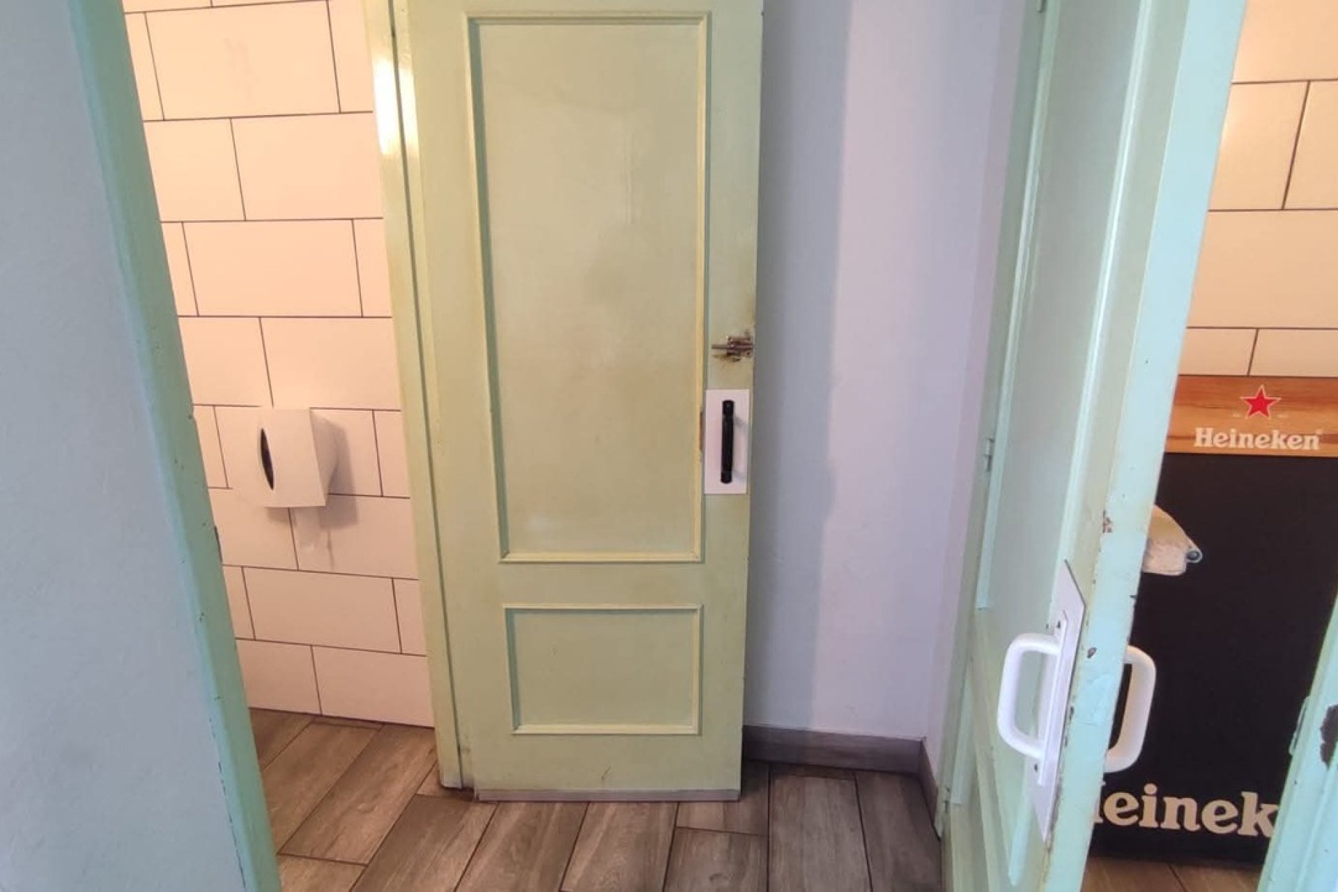 Resale - Commercial Unit -
Los Altos