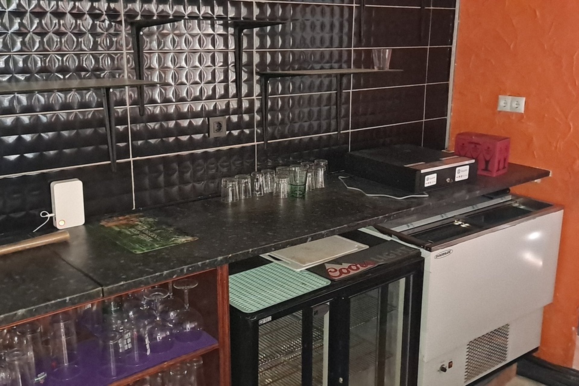 Resale - Commercial Unit -
Los Dolses - Inland