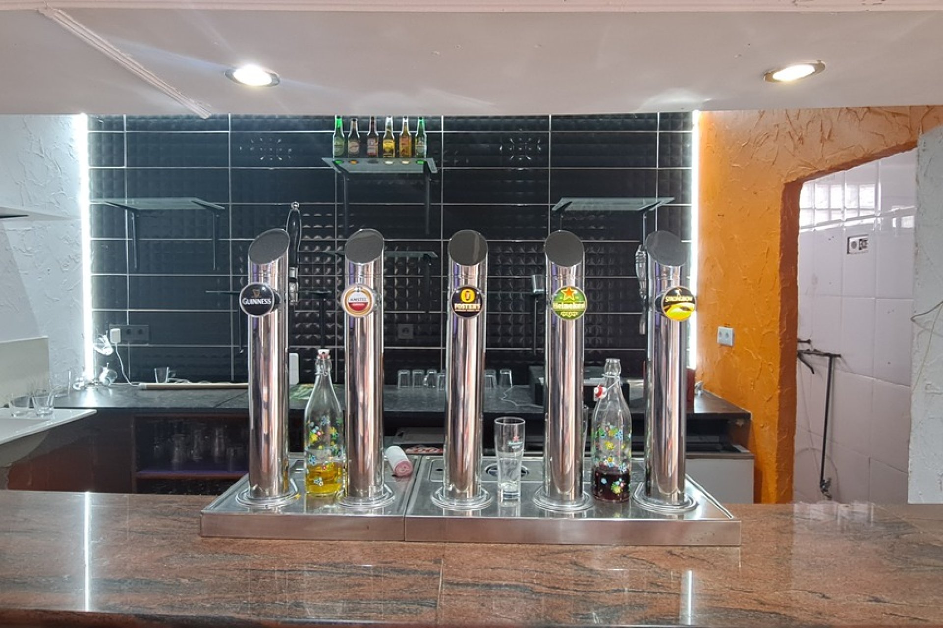 Resale - Commercial Unit -
Los Dolses