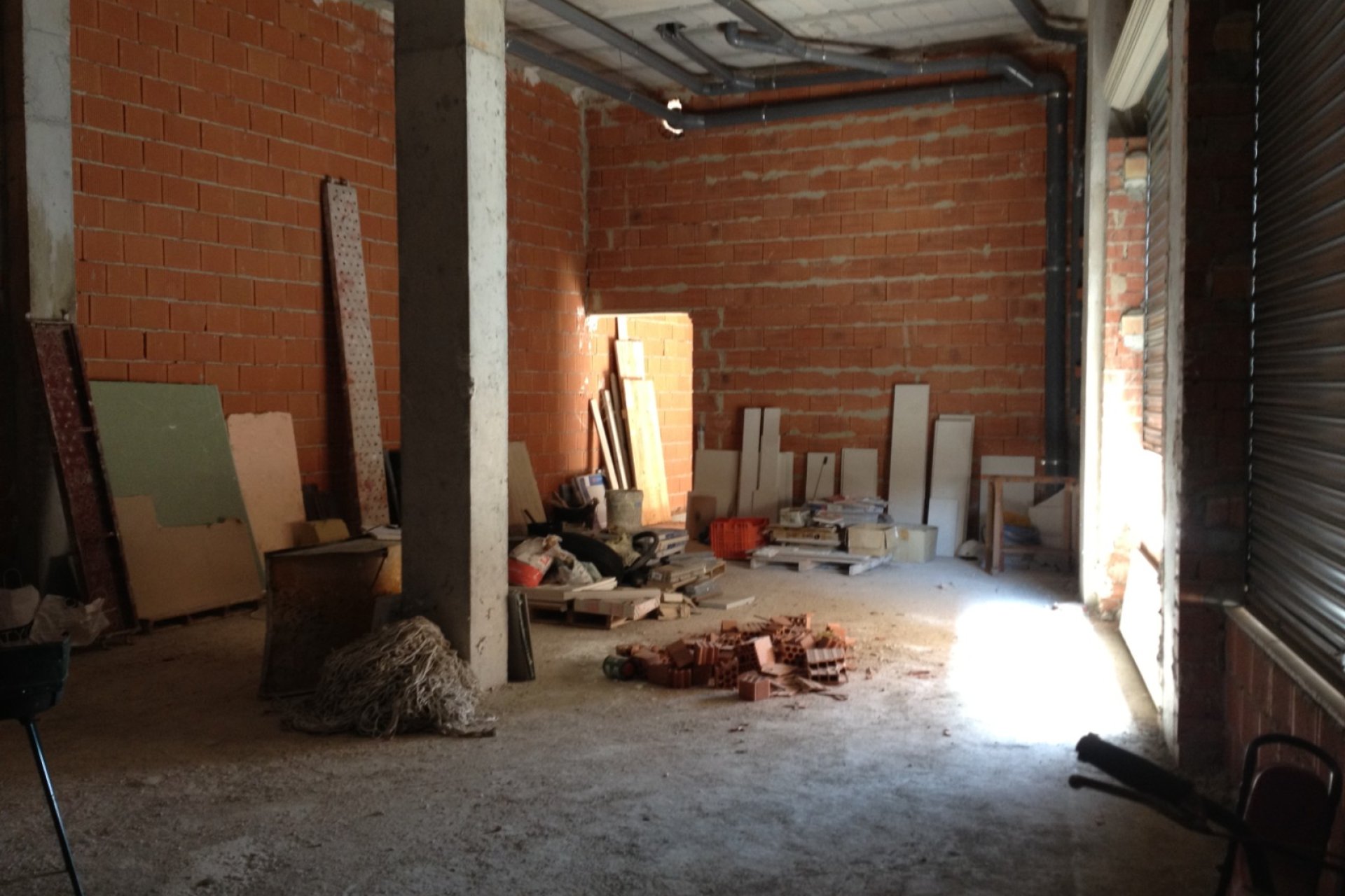 Resale - Commercial Unit -
Los Montesinos