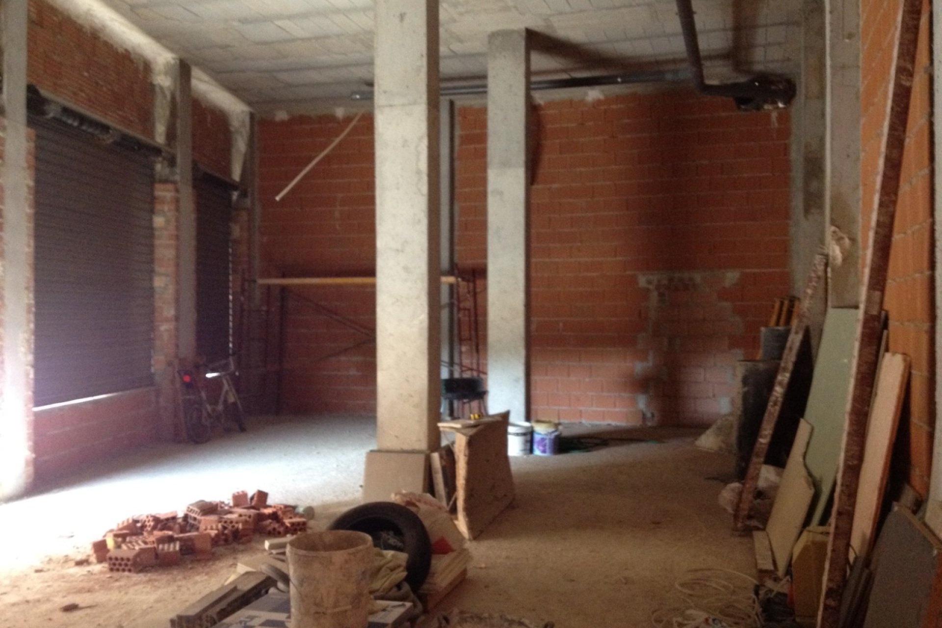 Resale - Commercial Unit -
Los Montesinos