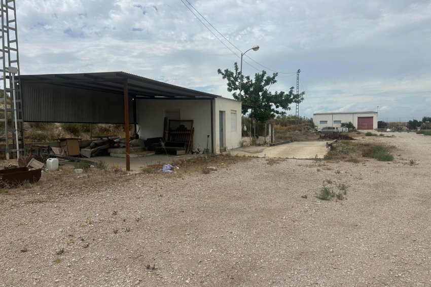 Resale - Commercial Unit -
Torremendo