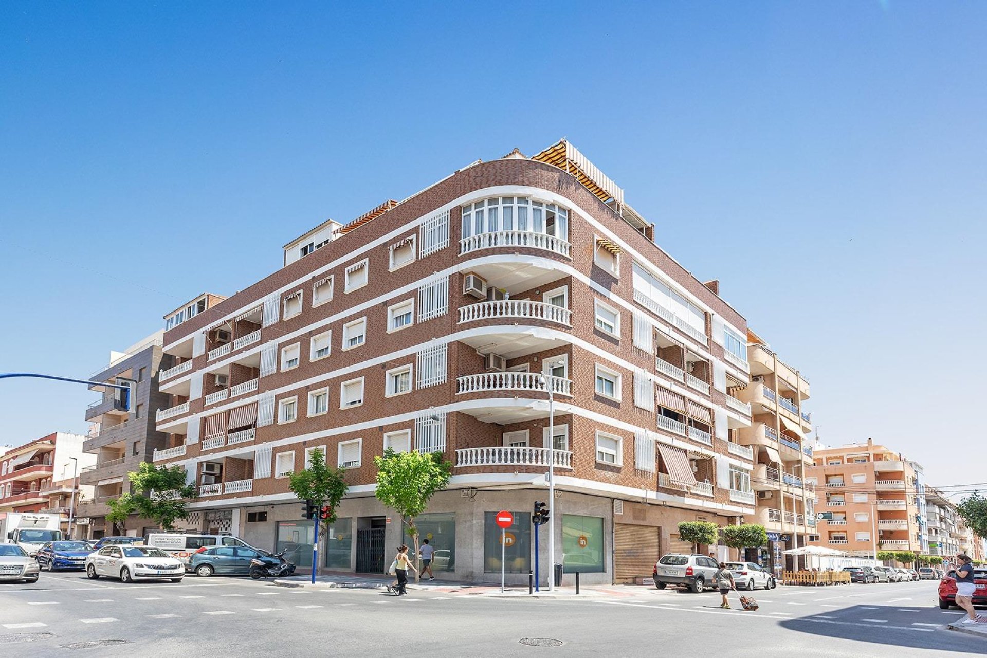 Resale - Commercial Unit -
Torrevieja - Center
