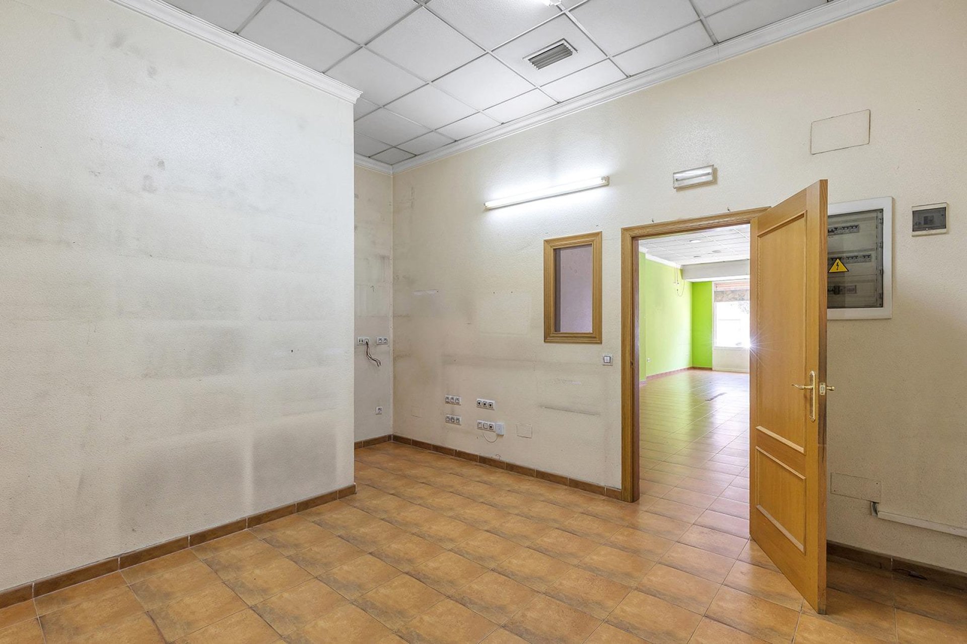 Resale - Commercial Unit -
Torrevieja - Center