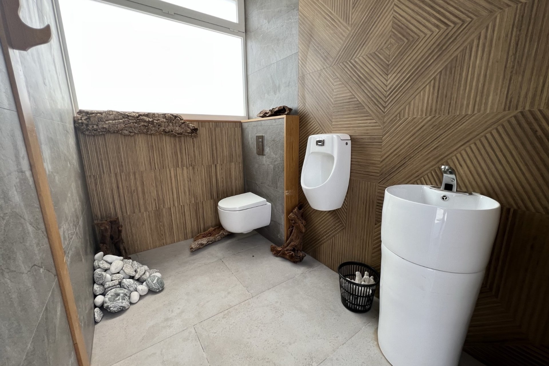 Resale - Commercial Unit -
Torrevieja - Costa Blanca Sur