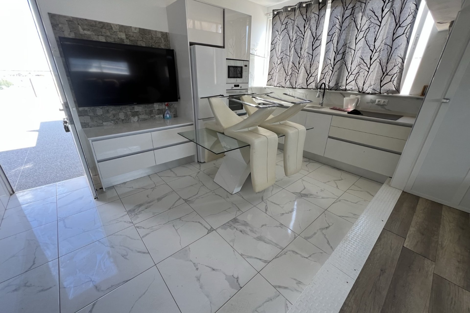 Resale - Commercial Unit -
Torrevieja - Costa Blanca Sur