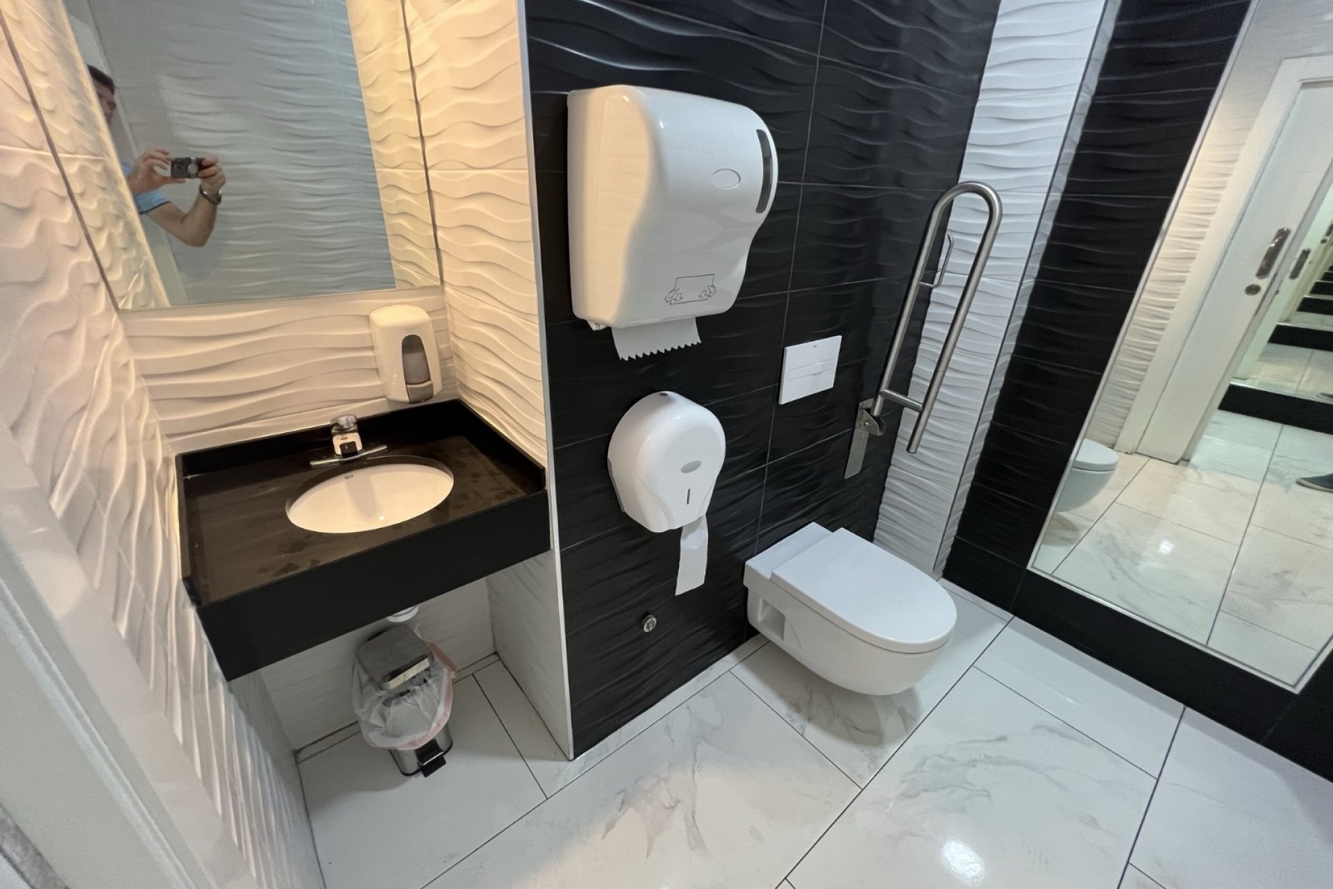 Resale - Commercial Unit -
Torrevieja - Costa Blanca Sur