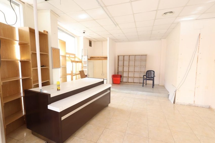 Resale - Commercial Unit -
Torrevieja - Estacion de autobuses