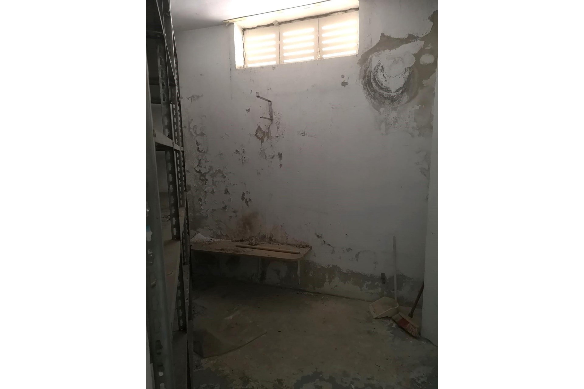 Resale - Commercial Unit -
Torrevieja - Estacion de autobuses