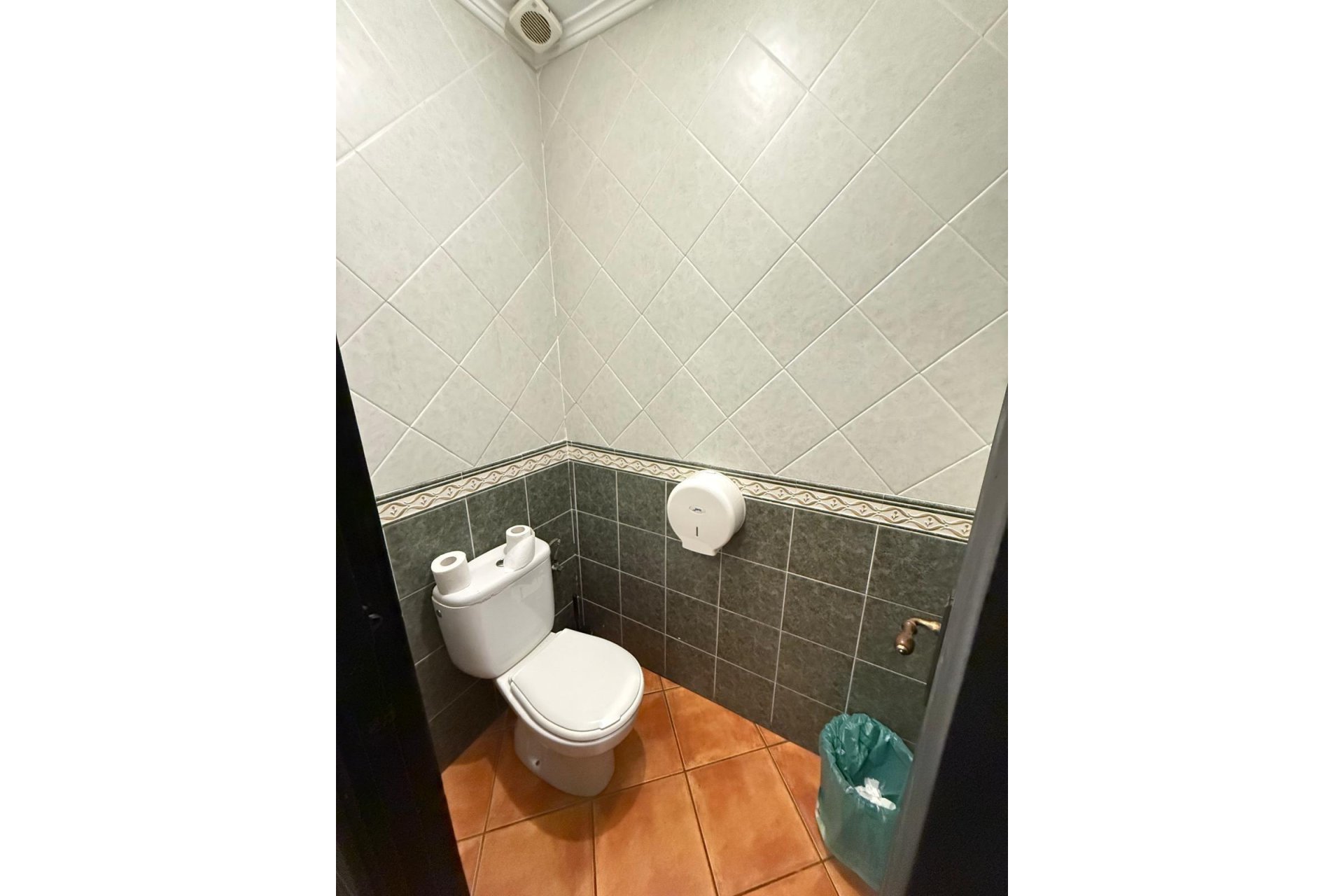 Resale - Commercial Unit -
Torrevieja - Estacion de autobuses