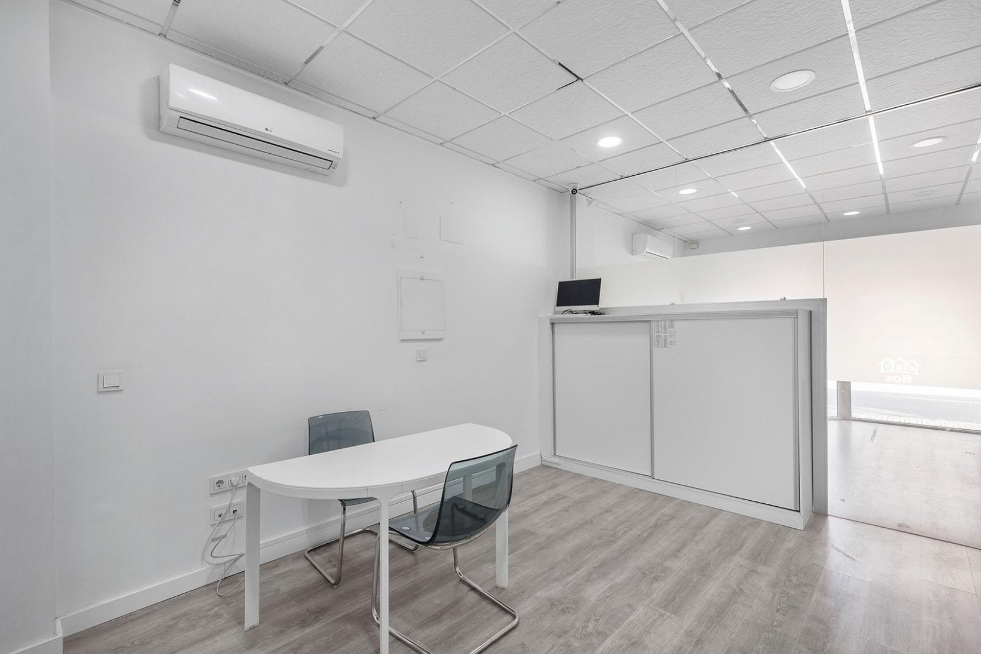 Resale - Commercial Unit -
Torrevieja - La Mata