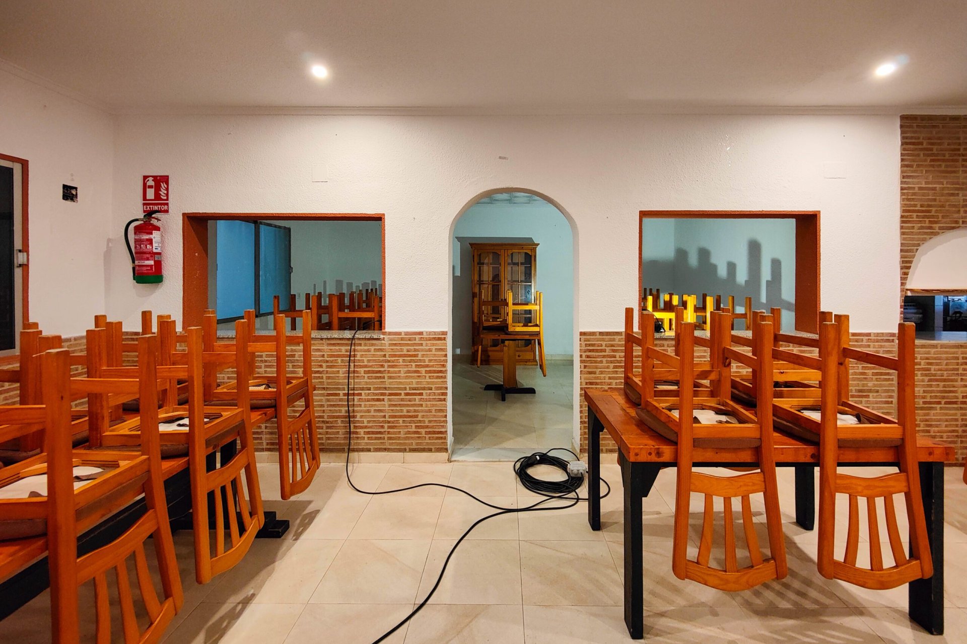 Resale - Commercial Unit -
Torrevieja - La Siesta - El Salado - Torreta