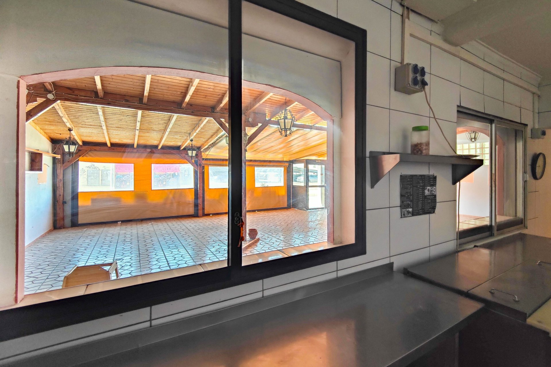 Resale - Commercial Unit -
Torrevieja - La Siesta - El Salado - Torreta