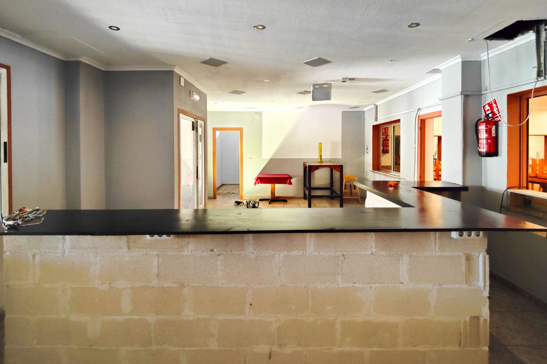 Resale - Commercial Unit -
Torrevieja - La Siesta - El Salado - Torreta