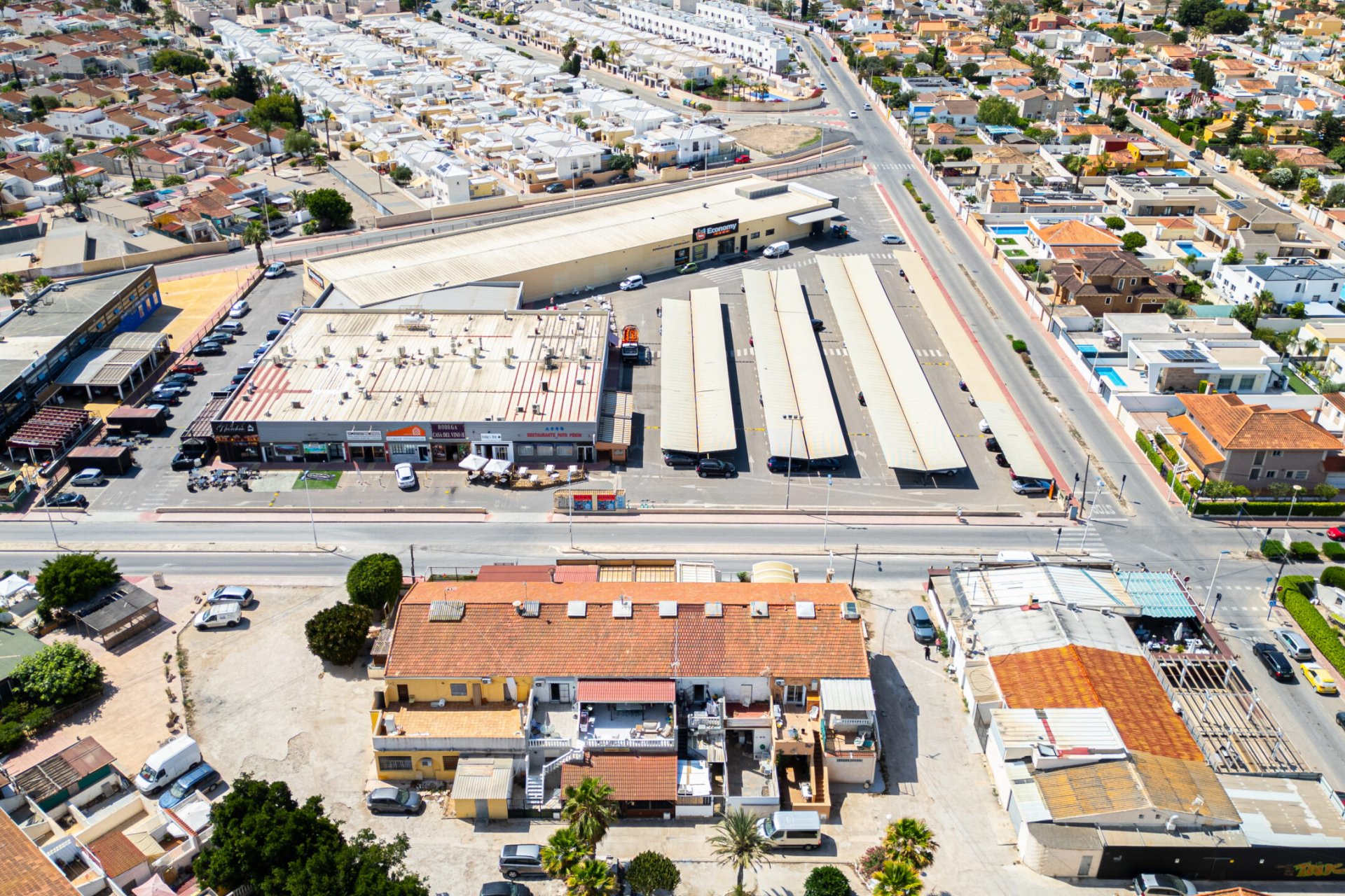 Resale - Commercial Unit -
Torrevieja - La Siesta - El Salado - Torreta
