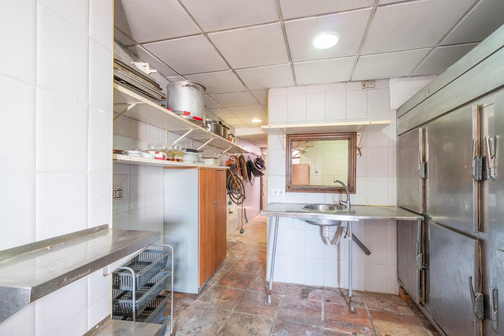 Resale - Commercial Unit -
Torrevieja - Los Altos