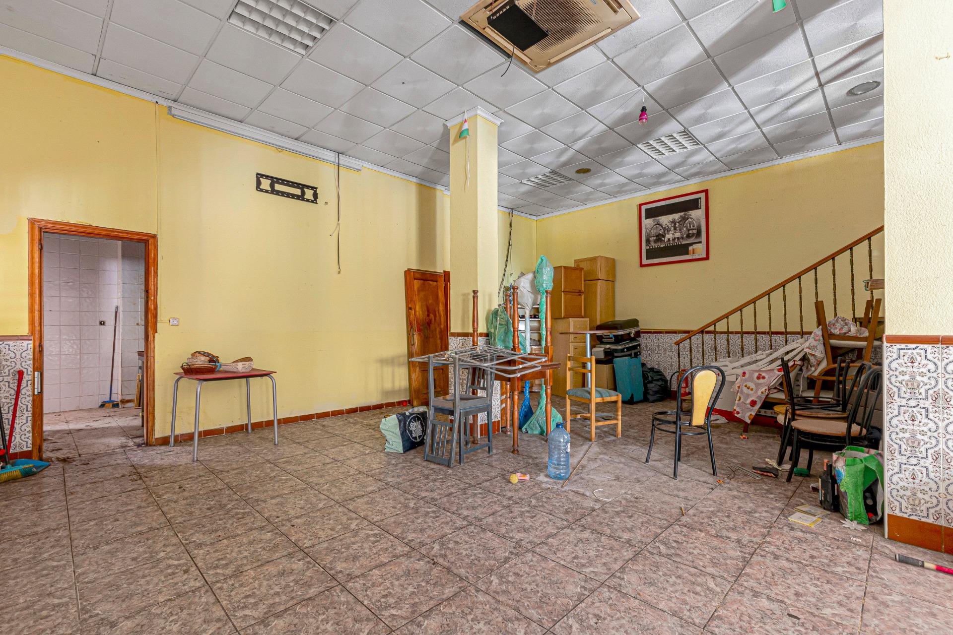 Resale - Commercial Unit -
Torrevieja - Playa del Cura