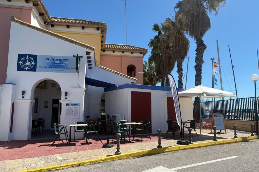 Resale - Commercial Unit -
Torrevieja - Puerto
