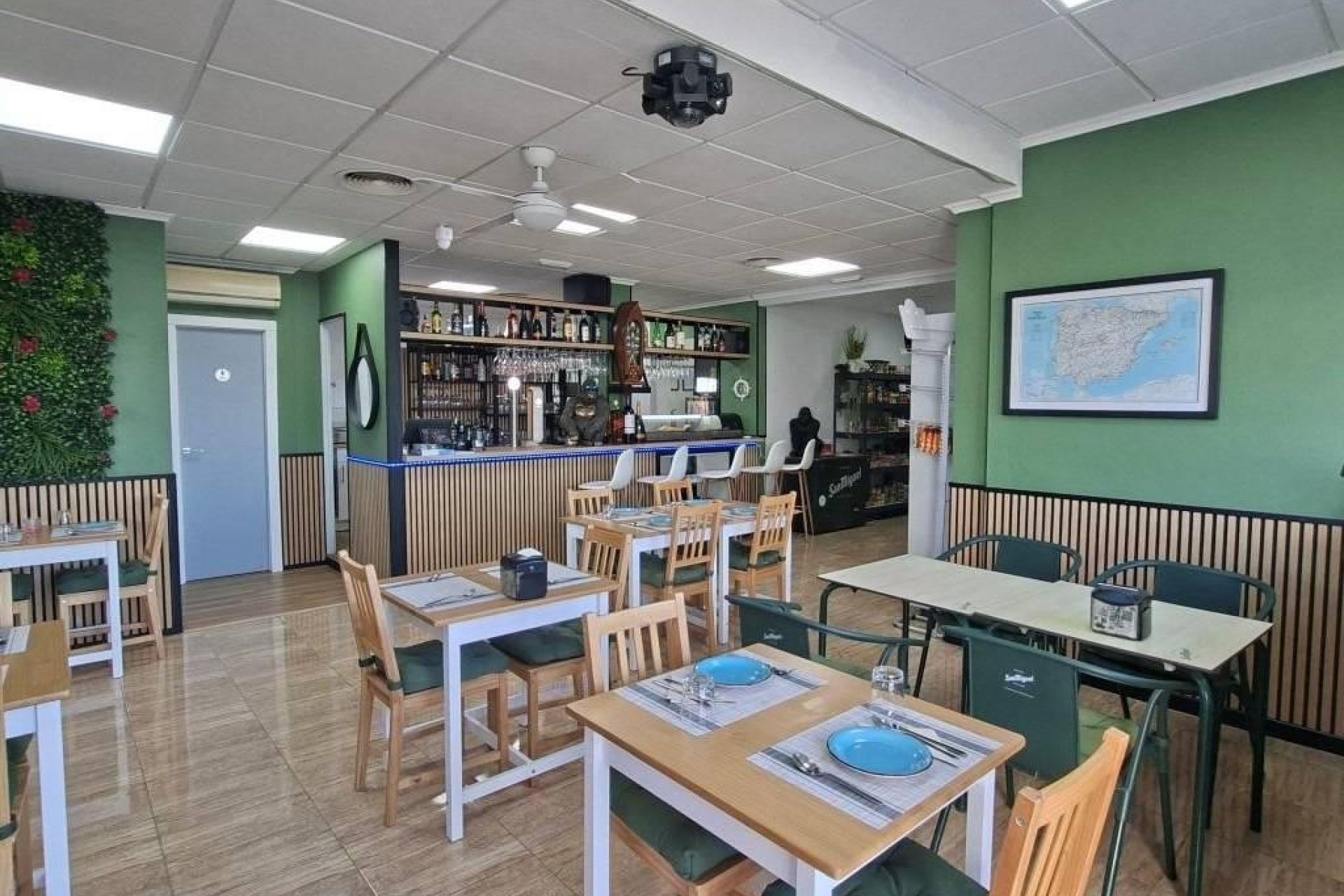 Resale - Commercial Unit -
Torrevieja - Puerto