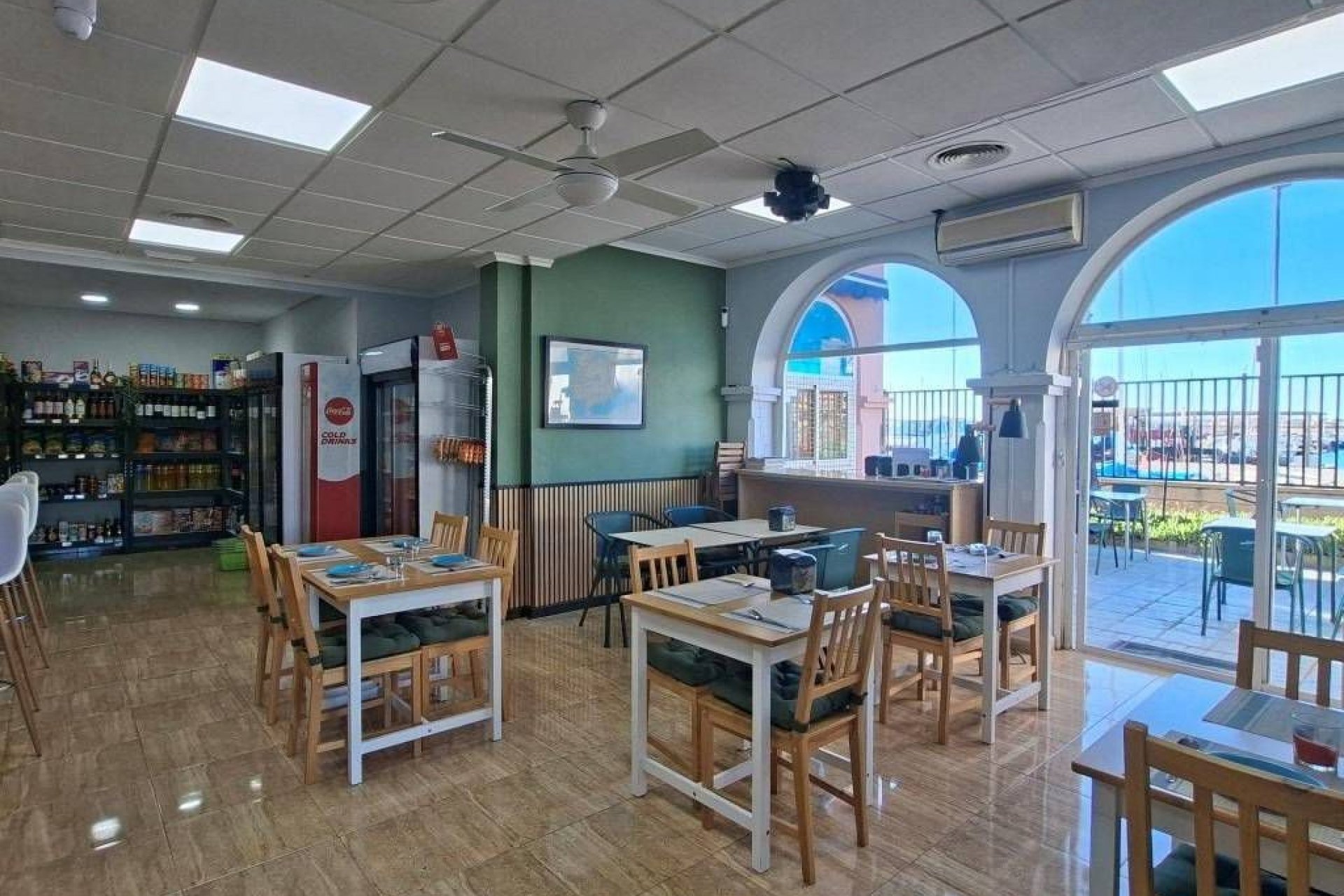 Resale - Commercial Unit -
Torrevieja - Puerto