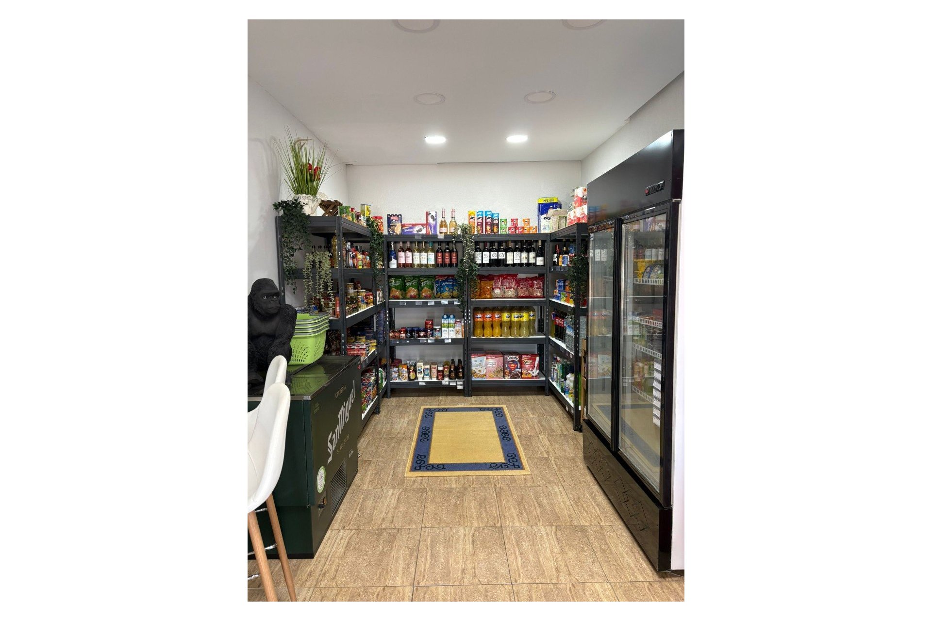 Resale - Commercial Unit -
Torrevieja - Puerto