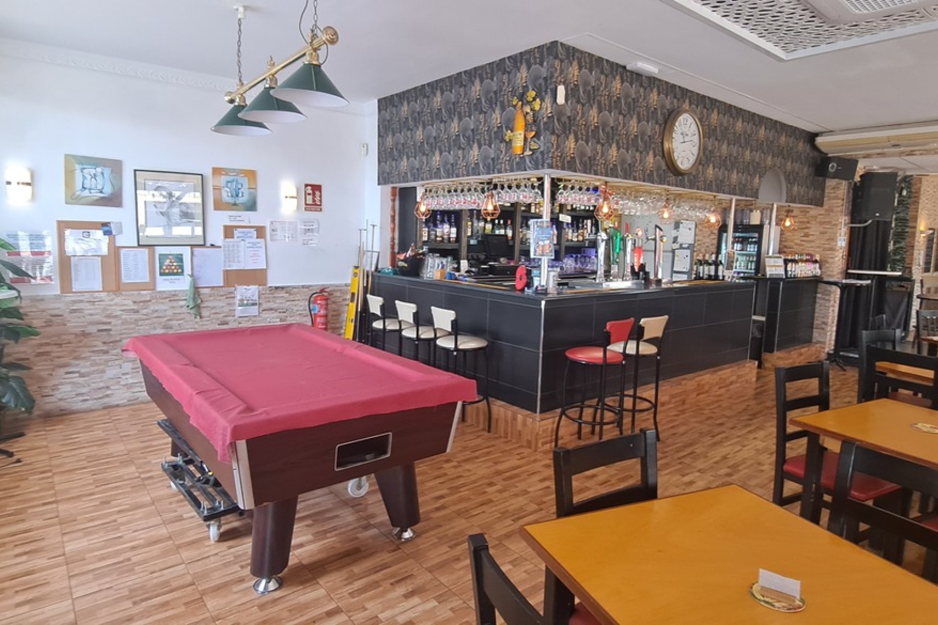 Resale - Commercial Unit -
Villamartin - Orihuela Costa