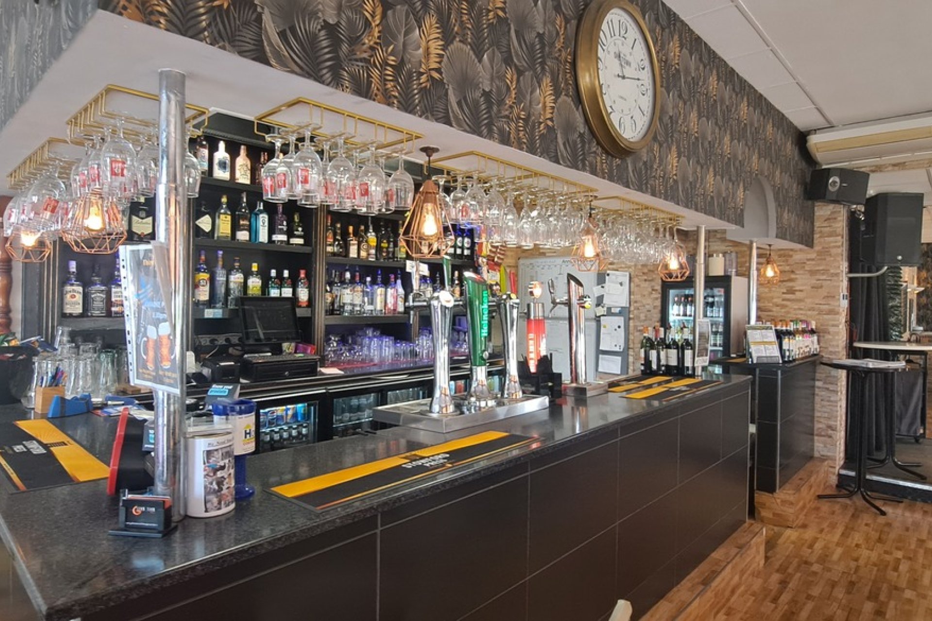 Resale - Commercial Unit -
Villamartin - Orihuela Costa