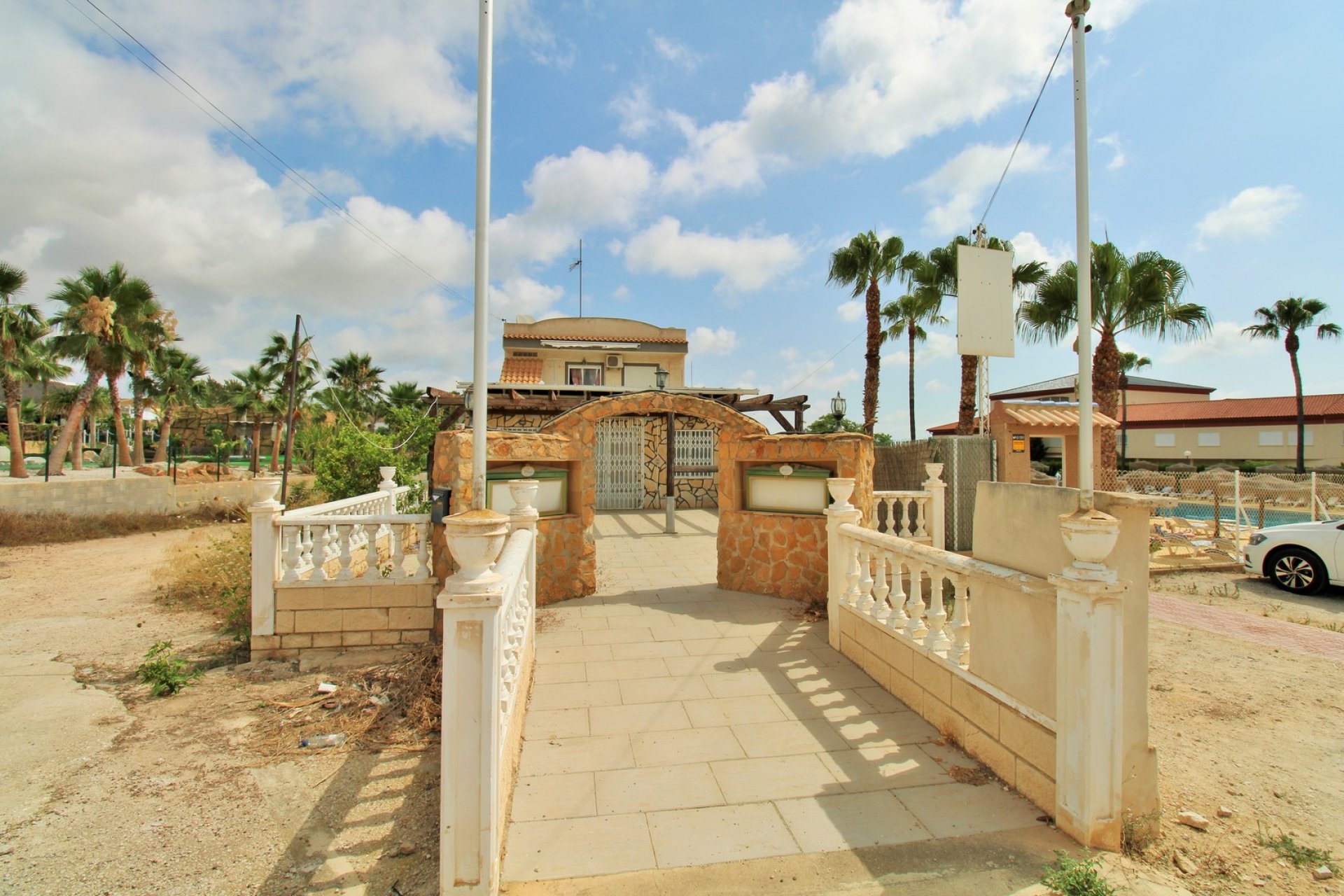 Resale - Commercial Unit -
Villamartin - Villamartín