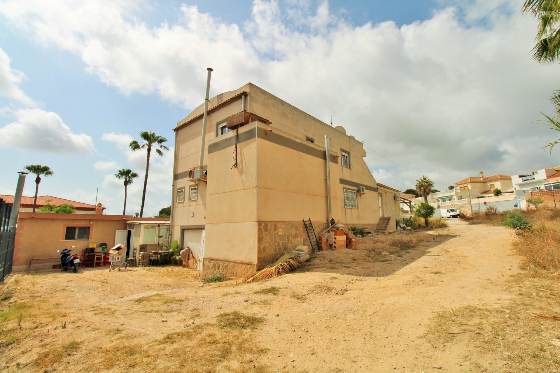 Resale - Commercial Unit -
Villamartin - Villamartín