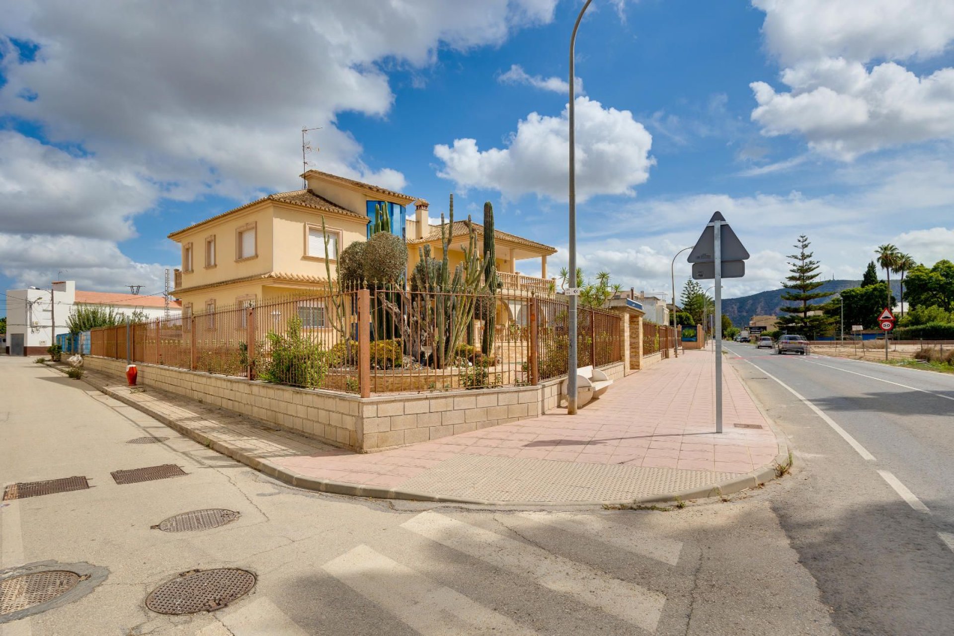 Resale - detached house -
Orihuela - Hurchillo