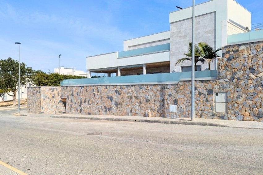 Resale - Detached villa -
Benijofar