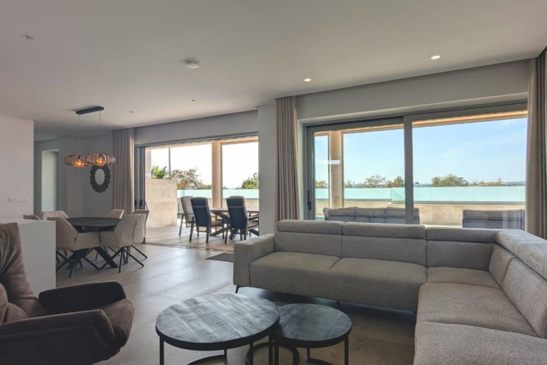 Resale - Detached villa -
Benijofar