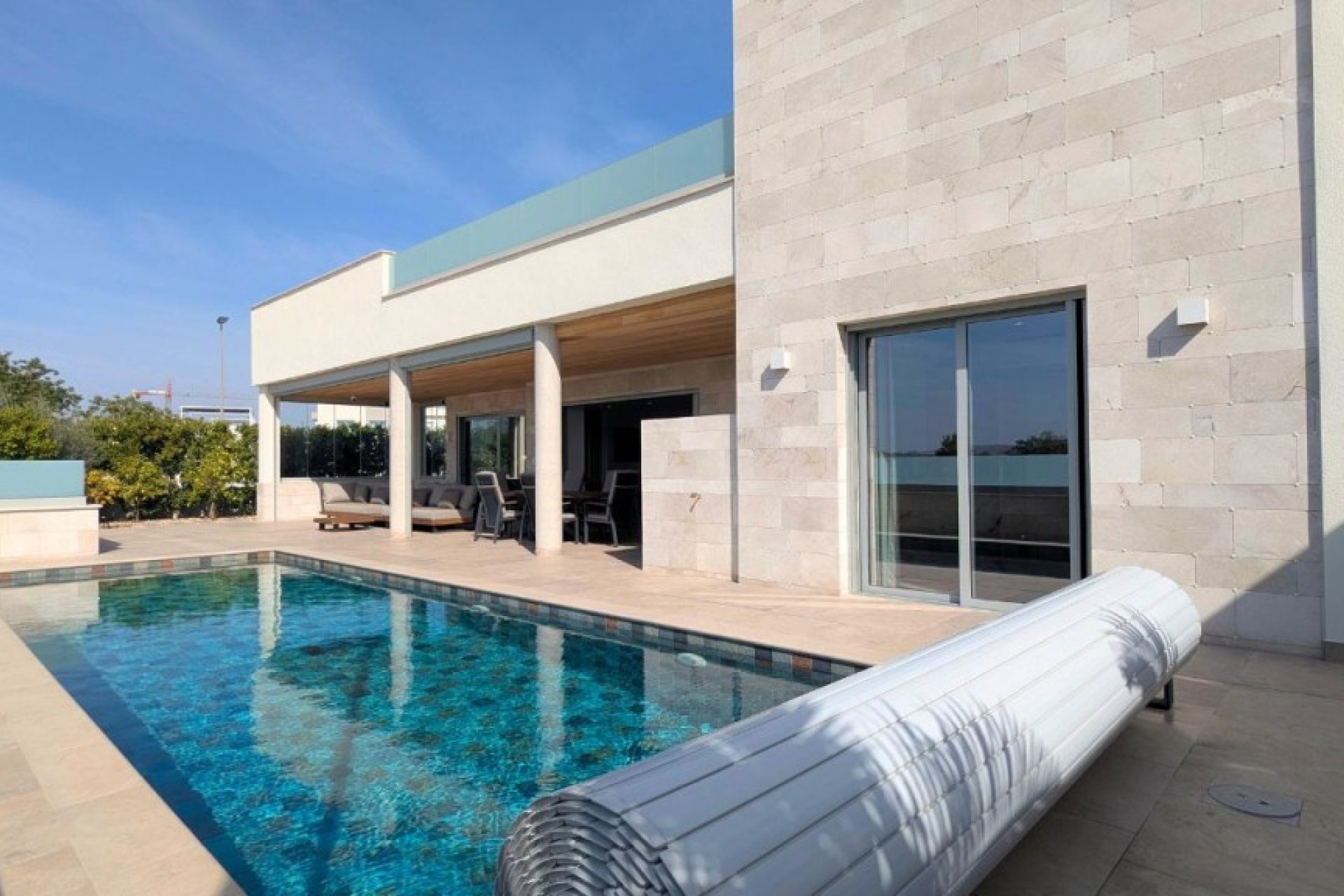 Resale - Detached villa -
Benijofar