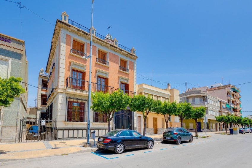 Resale - Detached villa -
Callosa De Segura