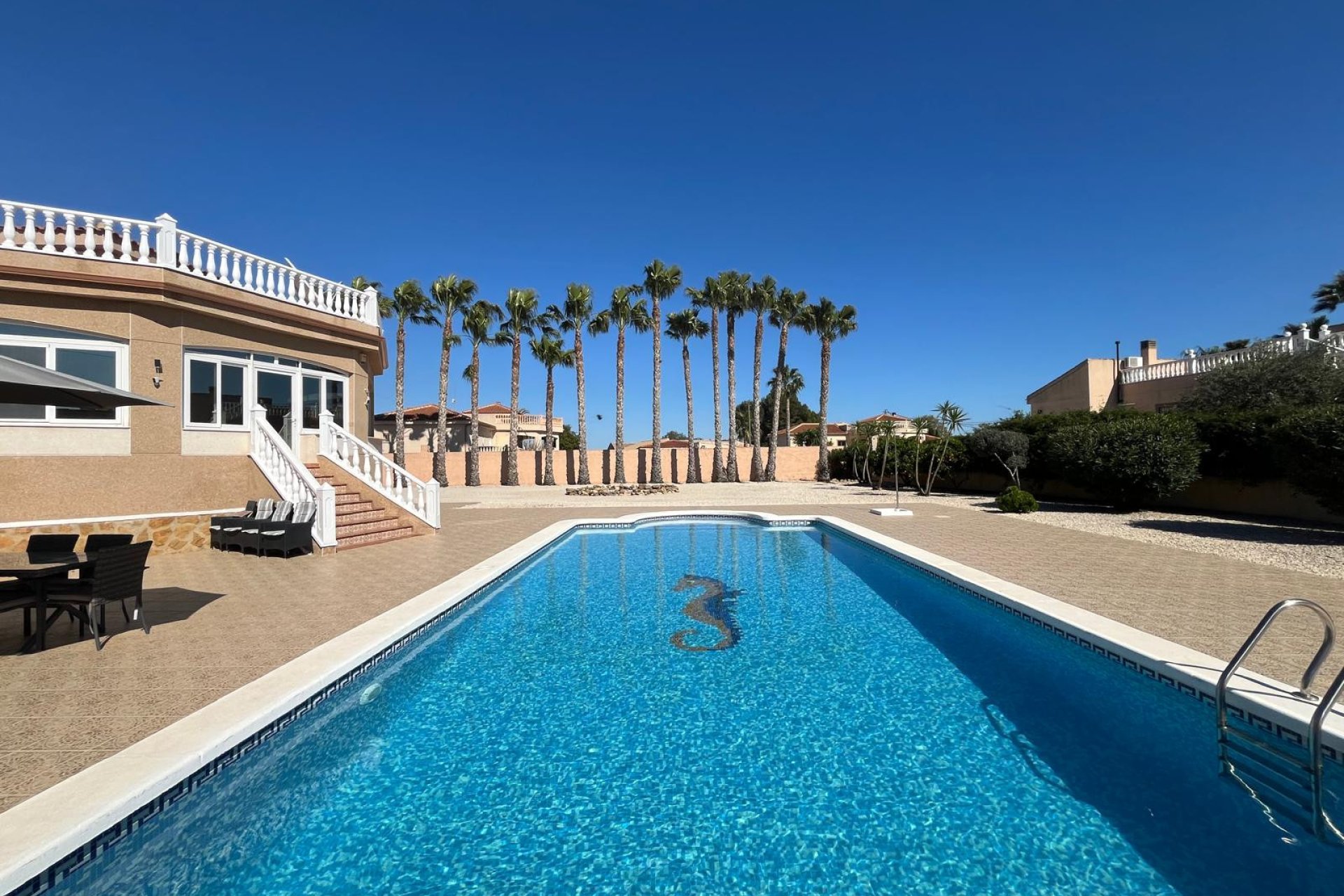 Resale - Detached villa -
Catral