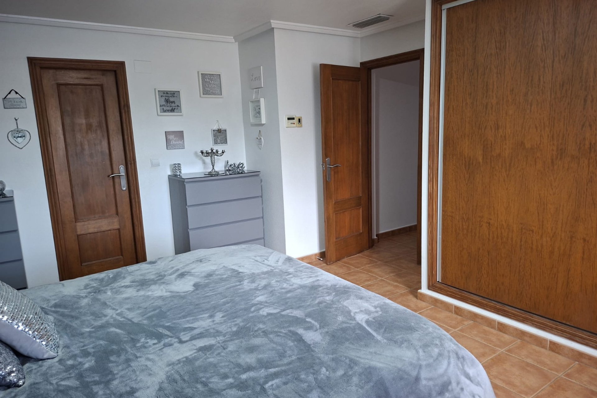 Resale - Detached villa -
Catral