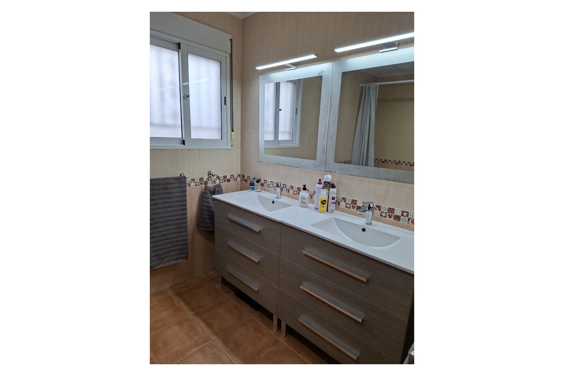 Resale - Detached villa -
Catral