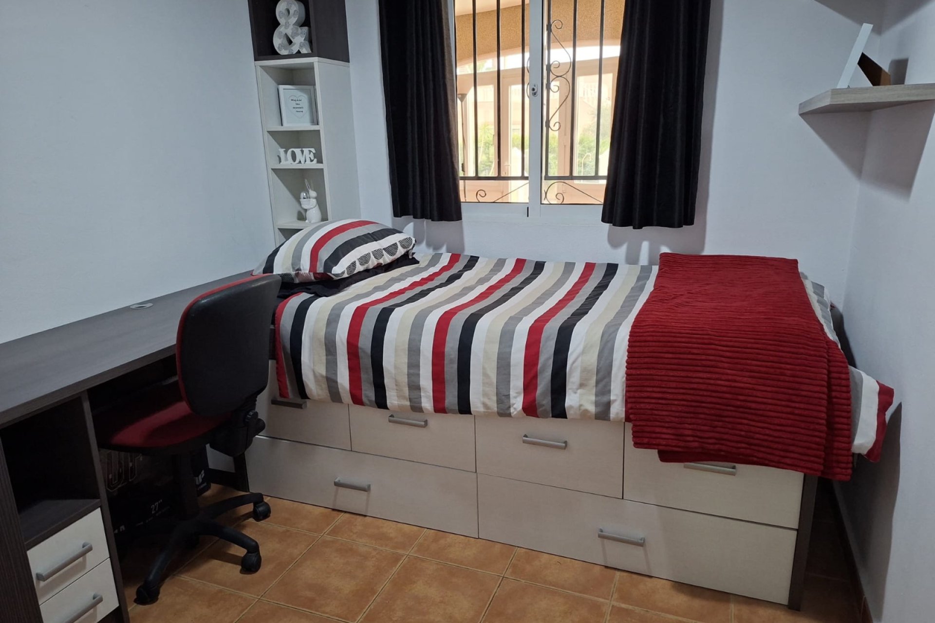 Resale - Detached villa -
Catral