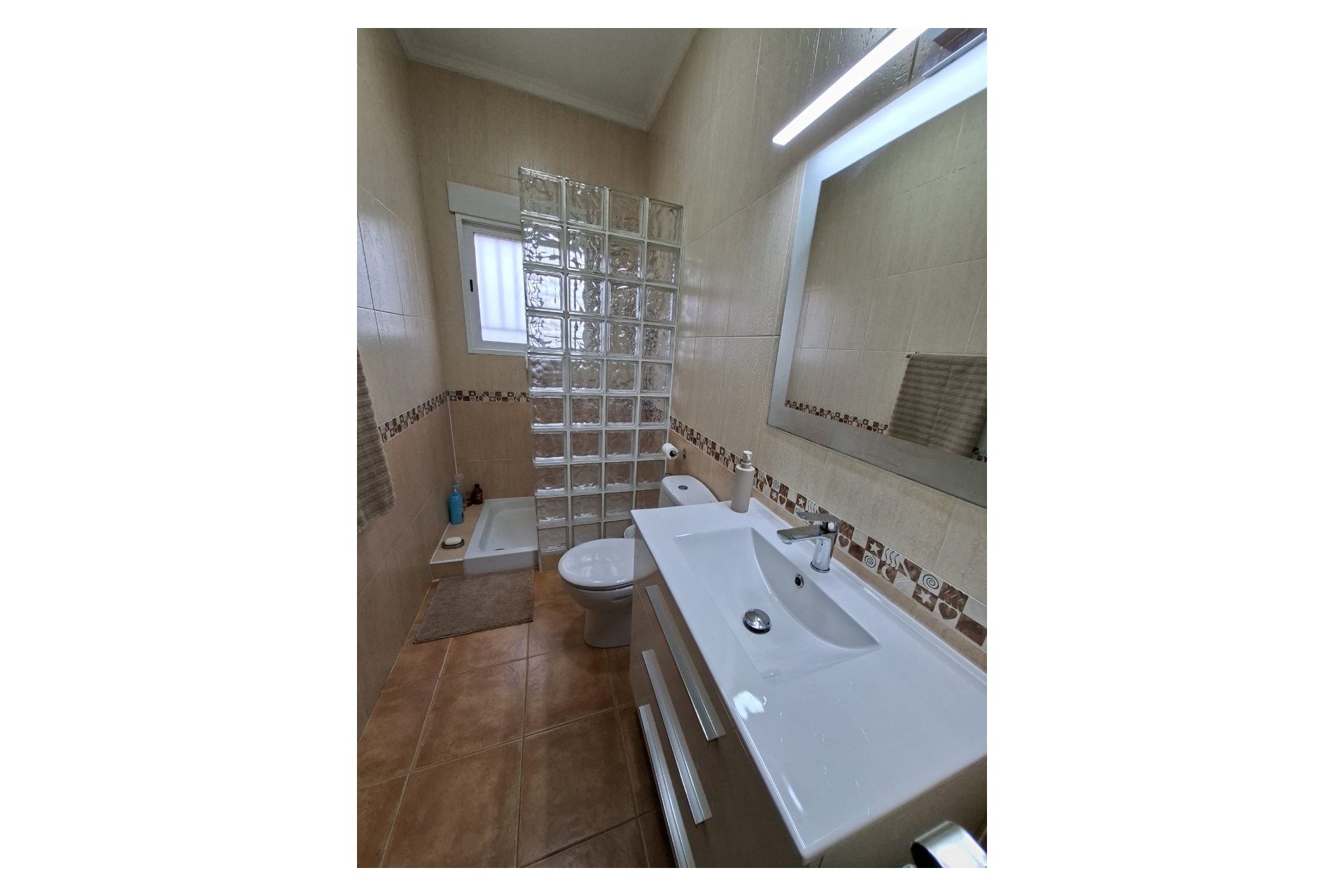 Resale - Detached villa -
Catral