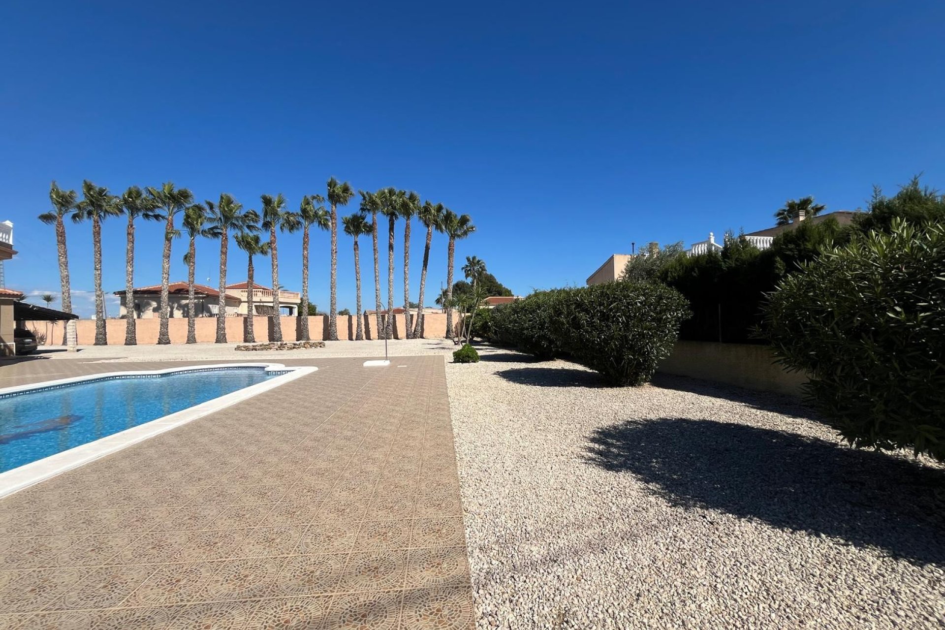 Resale - Detached villa -
Catral