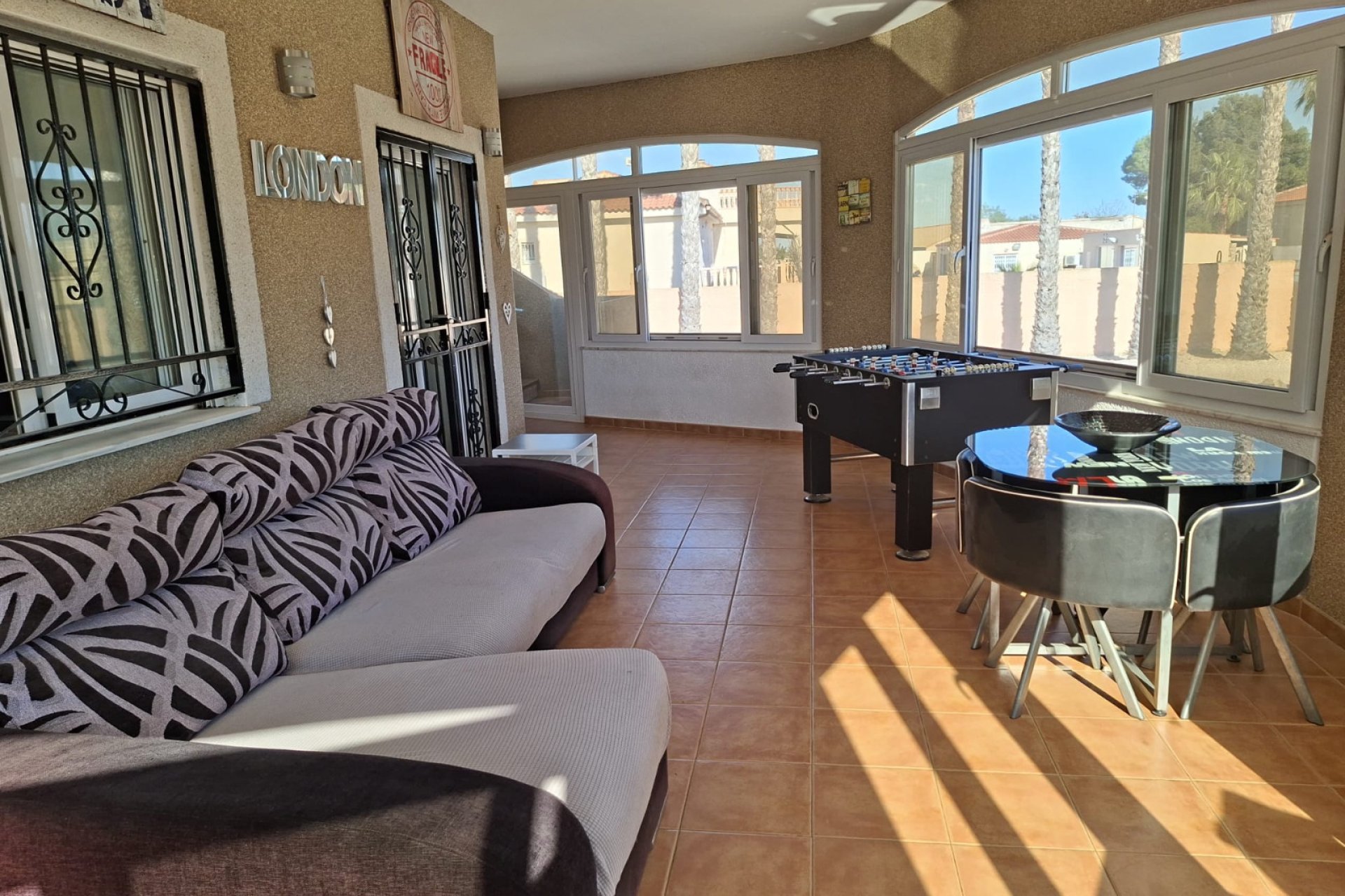 Resale - Detached villa -
Catral