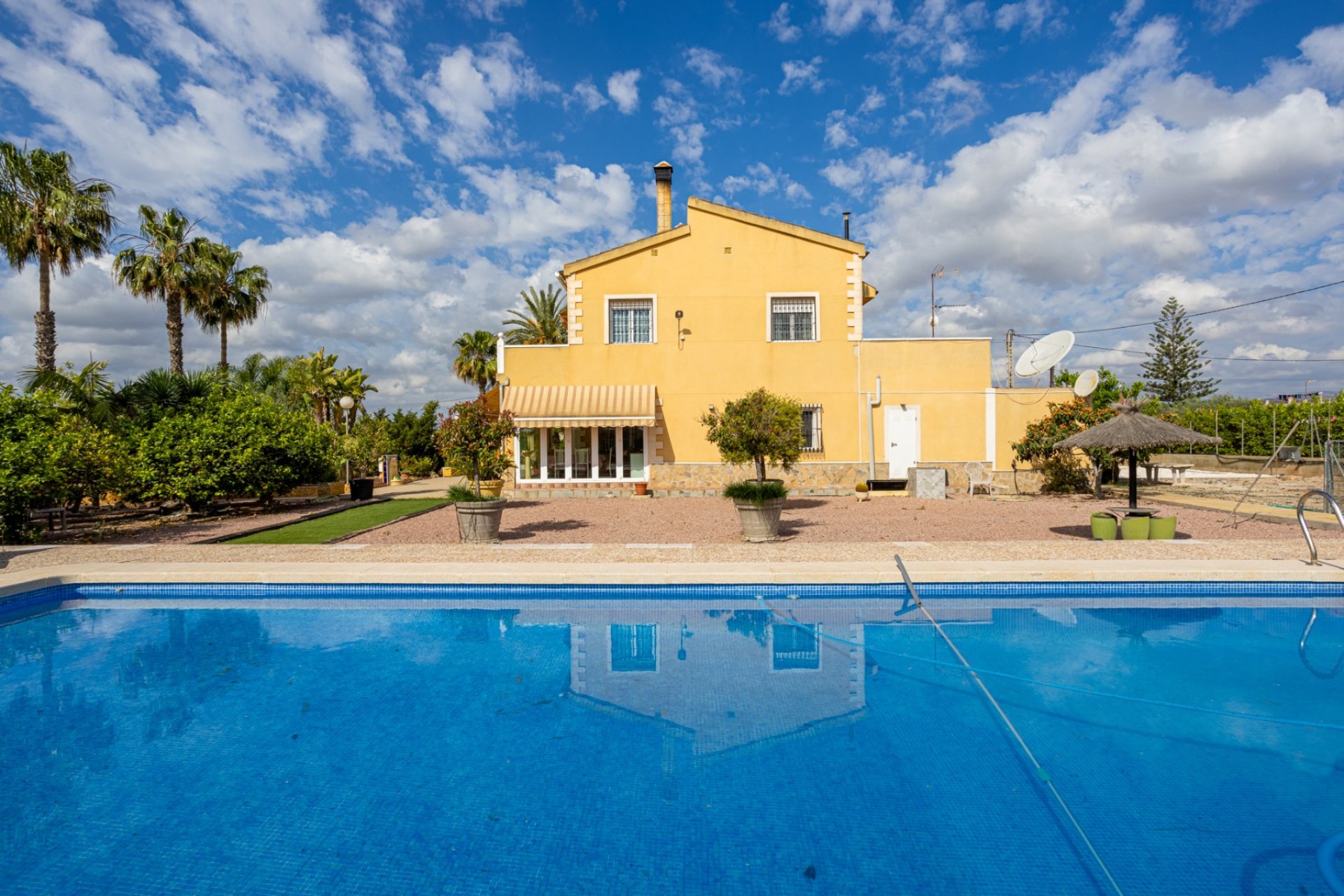 Resale - Detached villa -
Elche - La Hoya