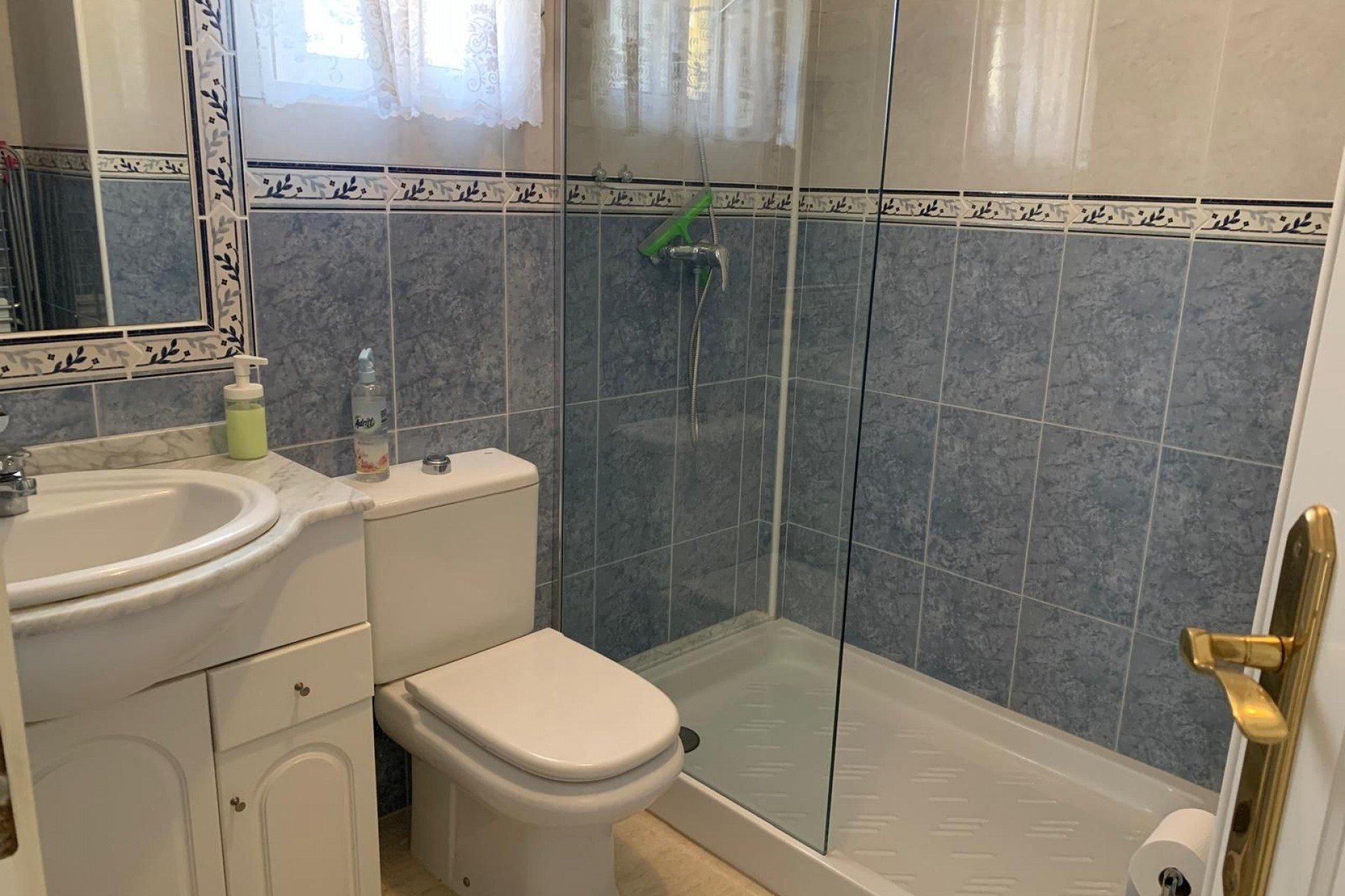 Resale - Detached villa -
Guardamar del Segura - El Raso