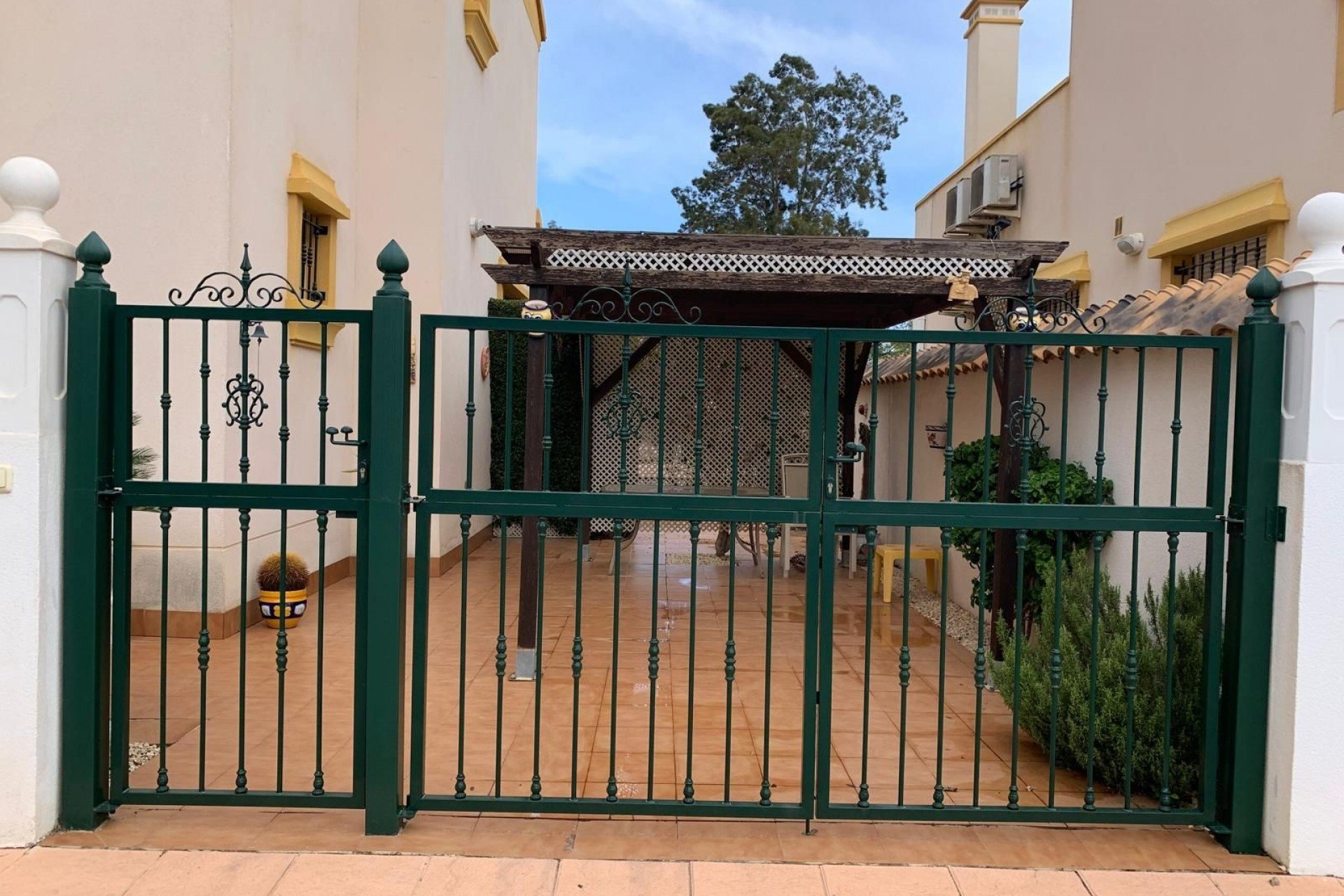 Resale - Detached villa -
Guardamar del Segura - El Raso