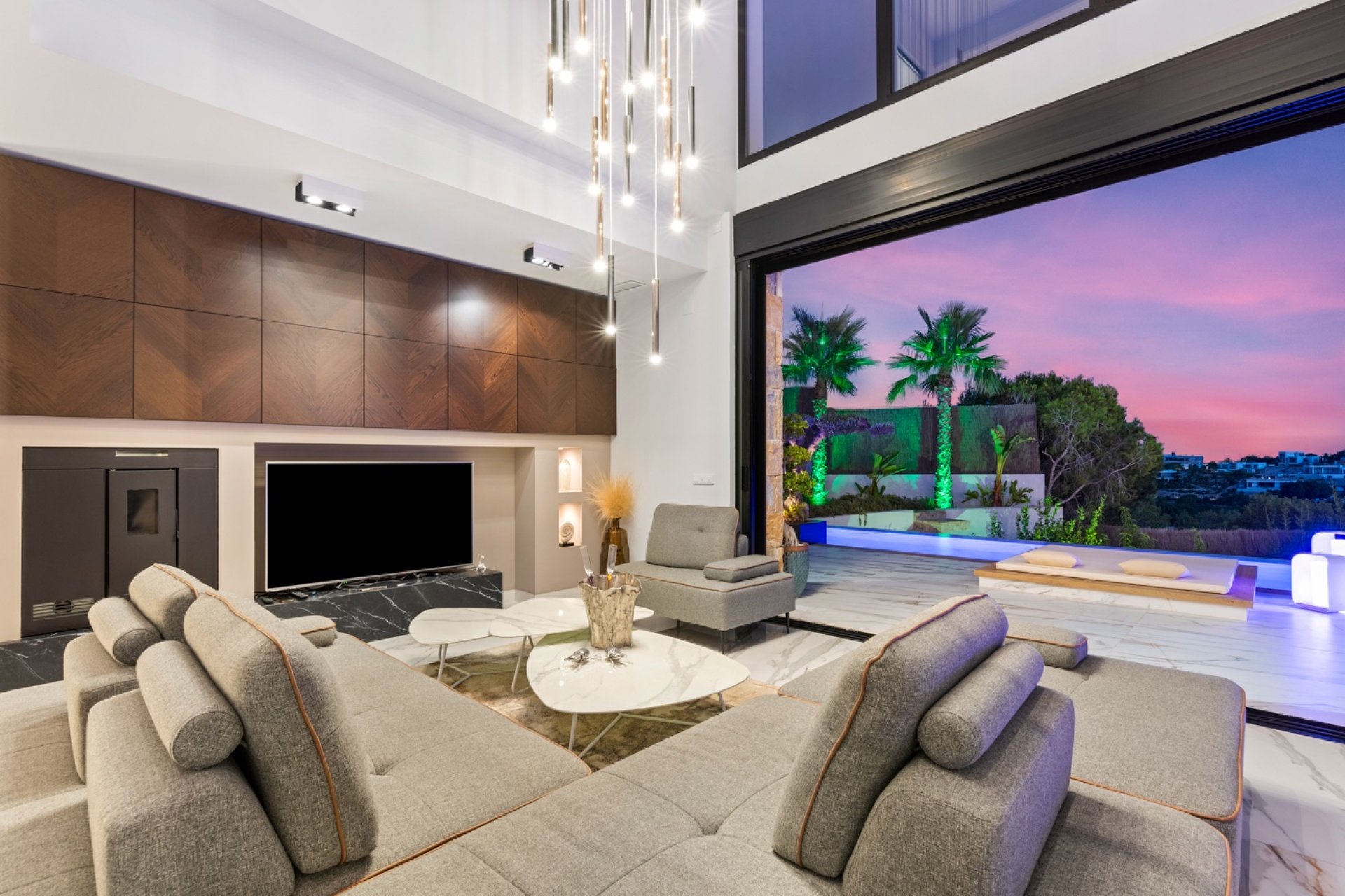 Resale - Detached villa -
Las Colinas Golf