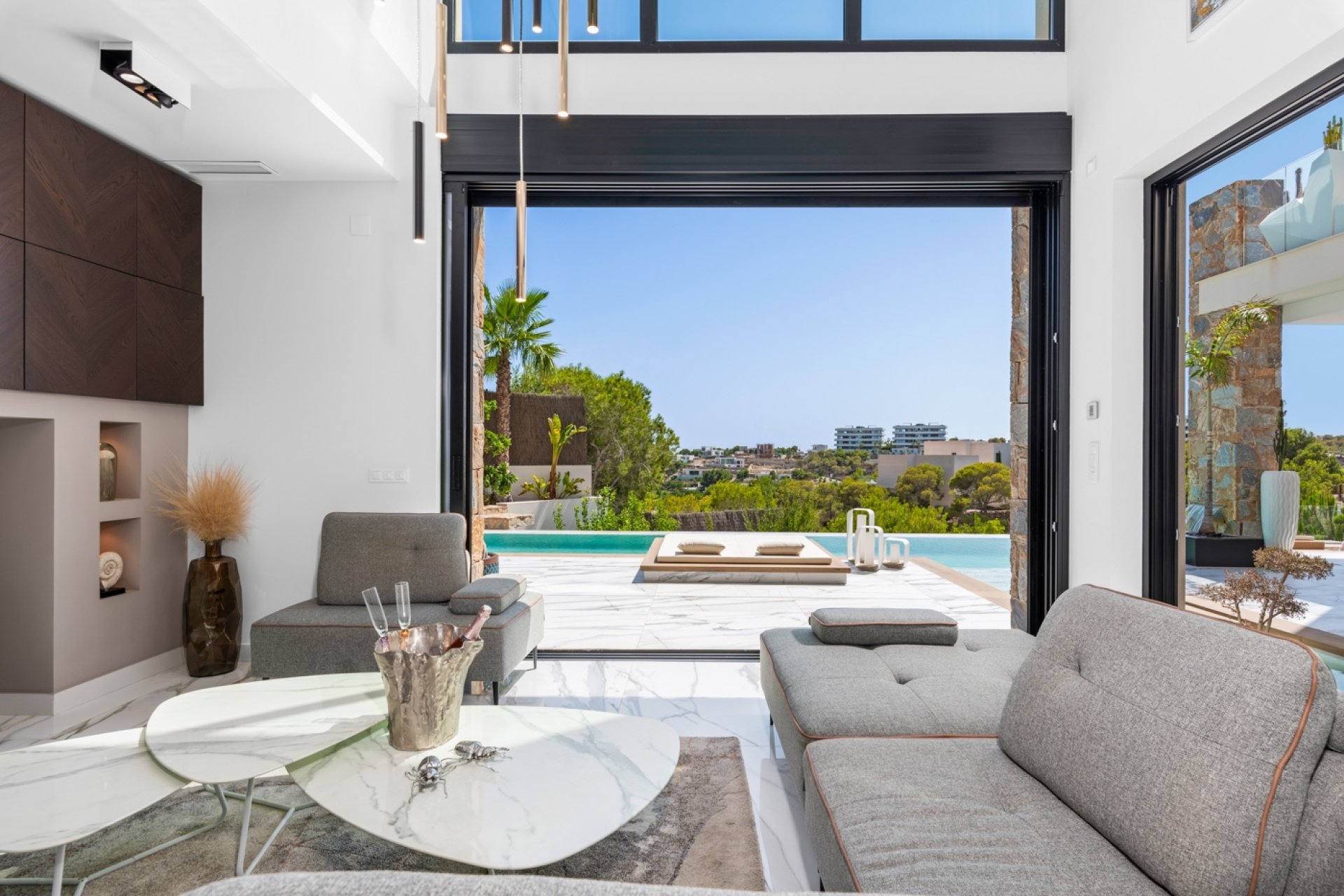 Resale - Detached villa -
Las Colinas Golf