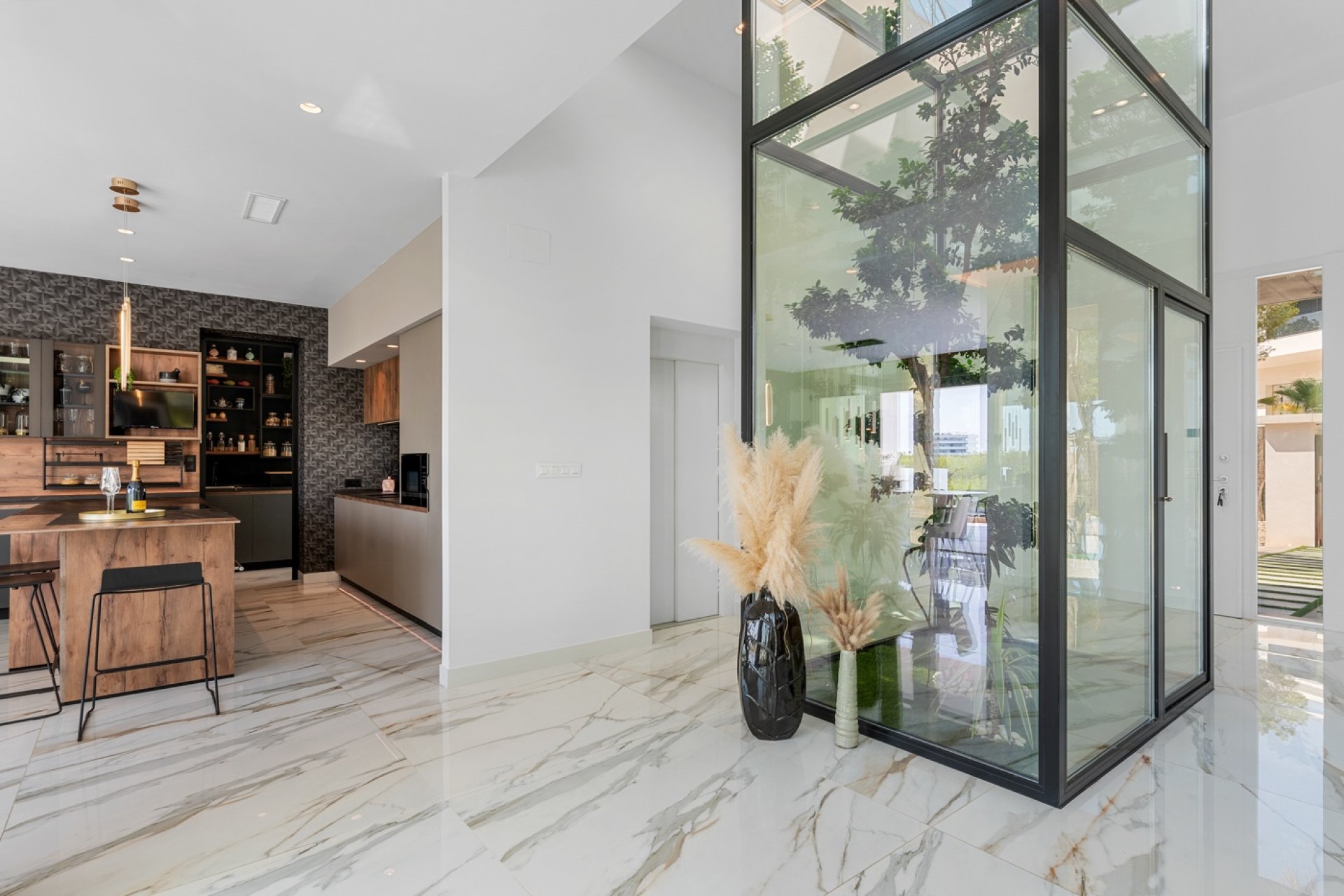 Resale - Detached villa -
Las Colinas Golf