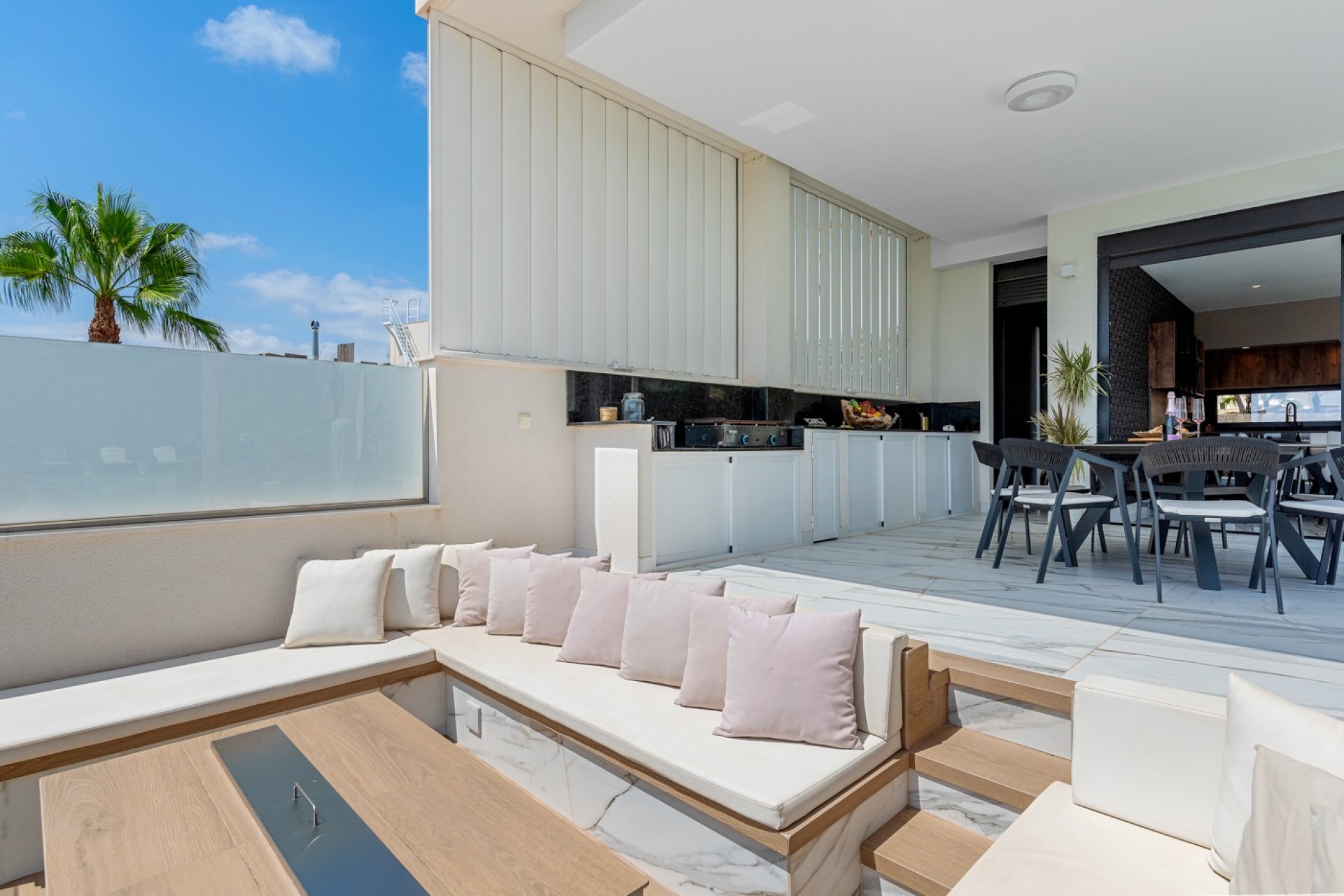 Resale - Detached villa -
Las Colinas Golf