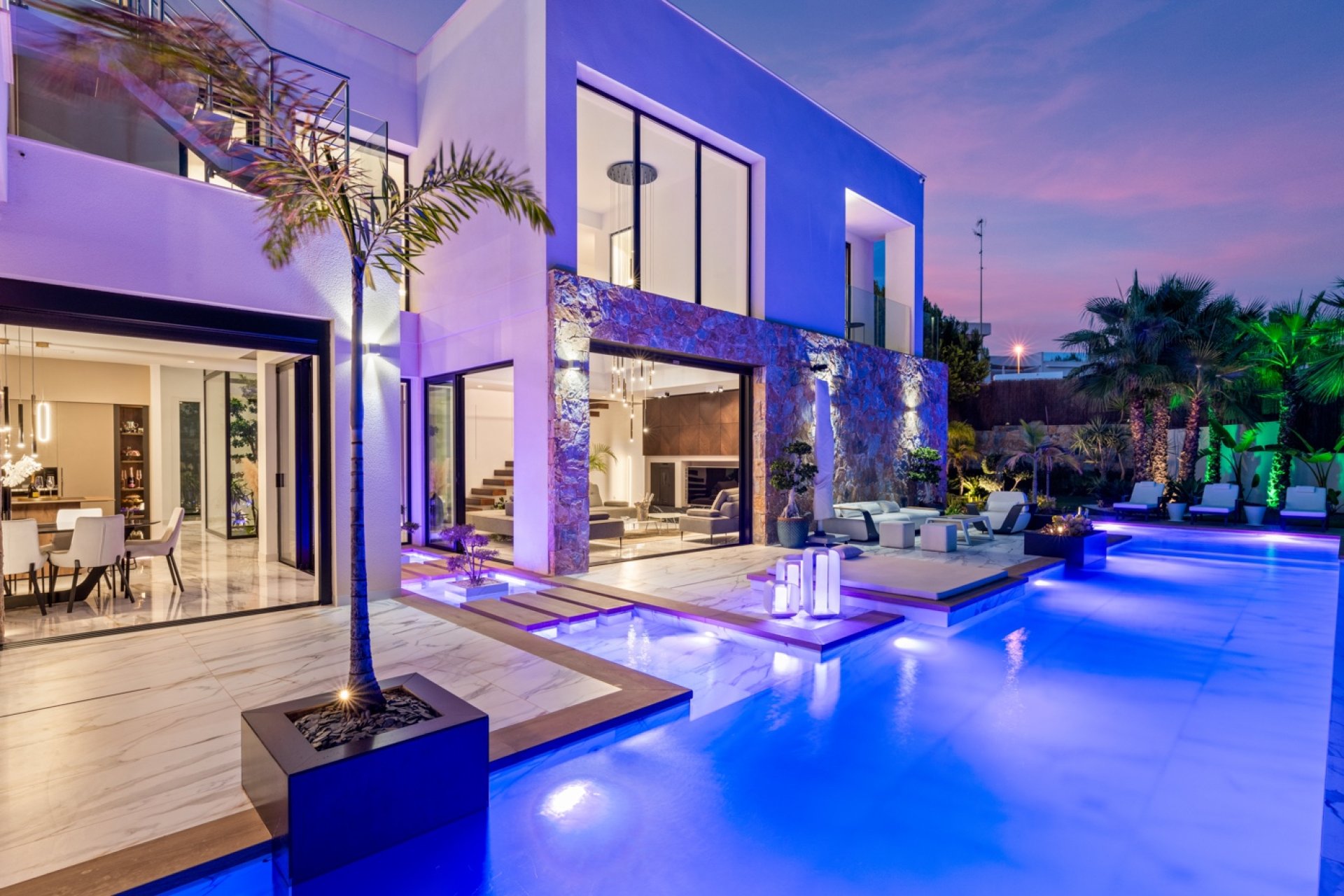 Resale - Detached villa -
Las Colinas Golf
